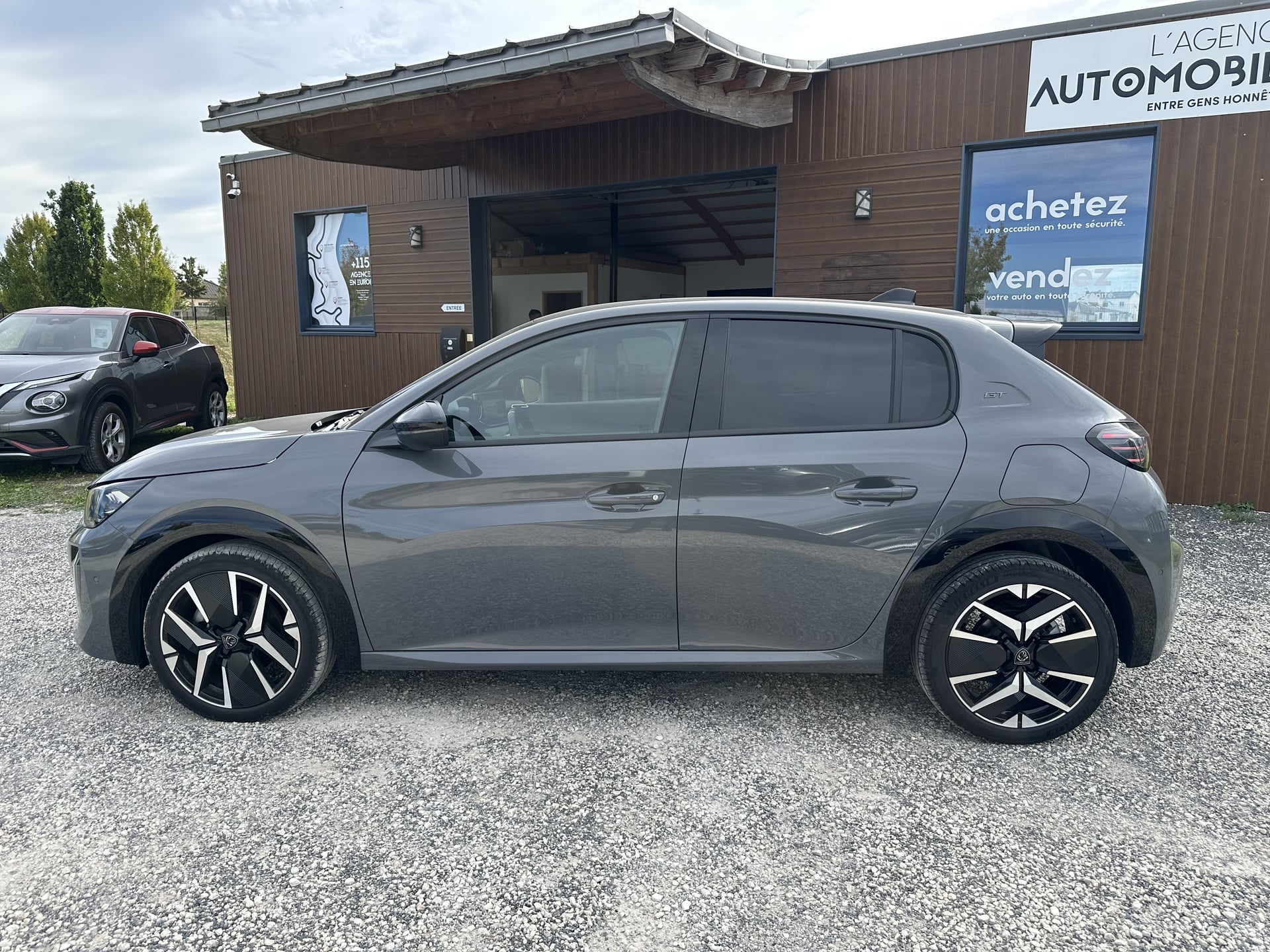 Peugeot e-208 1.2 Hybrid 145ch GT e-DCS6 — 2