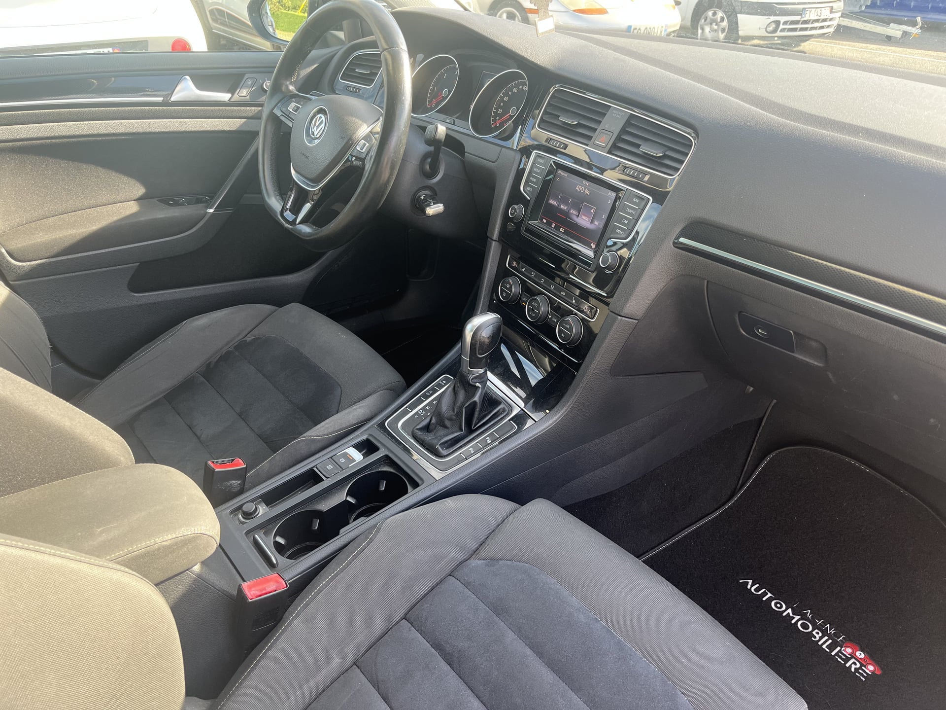 Volkswagen Golf VII 2.0 TDI 150cv CARAT DSG6 - DISTRIBUTION NEUVE — 23