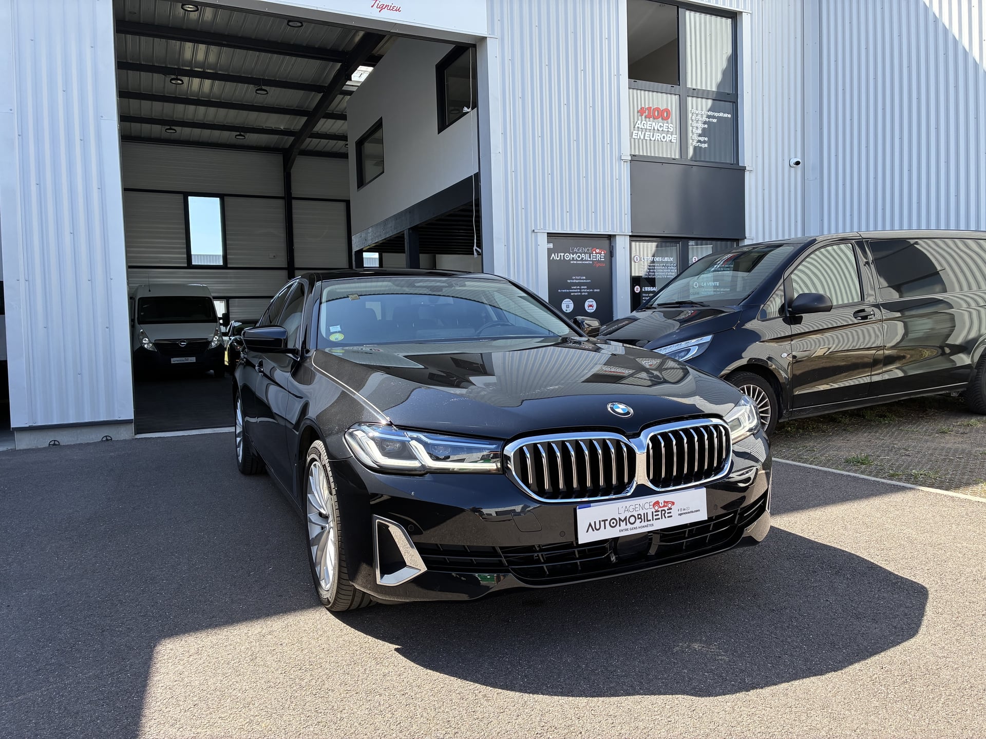 BMW Série 5 530d xDrive 286ch Luxury Line-Toit Ouvrant Panoramique.