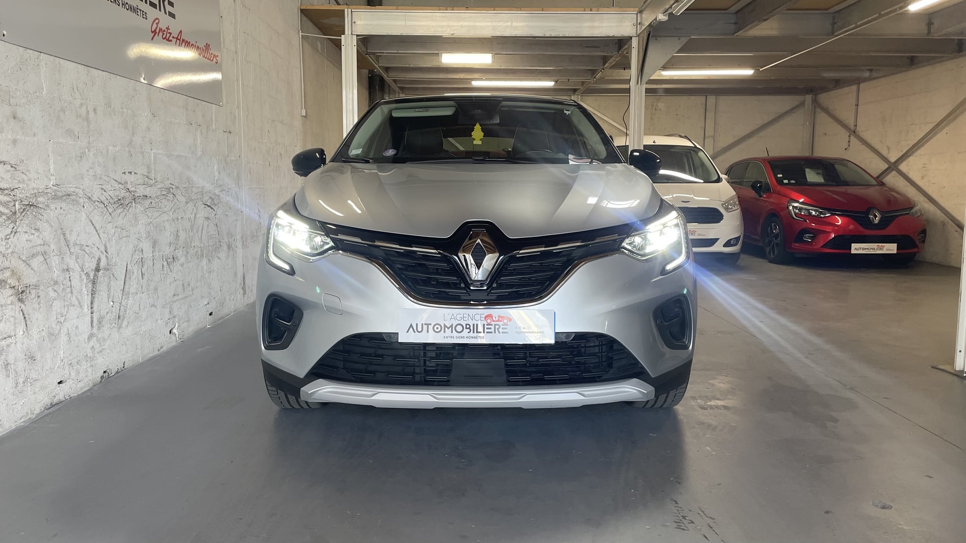 Renault Captur II 1.6 E-TECH HYBRIDE 145 INTENS Suivi Complet Renault — 2