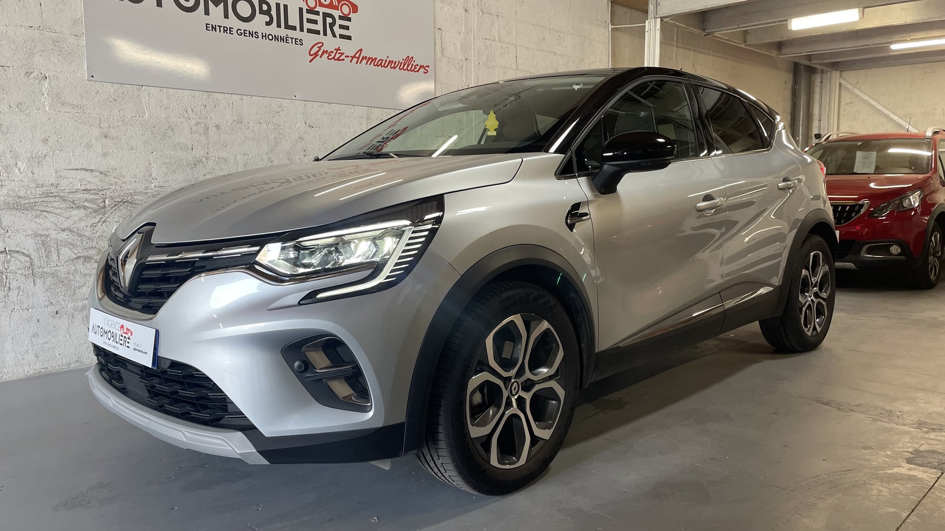 Renault Captur II 1.6 E-TECH HYBRIDE 145 INTENS Suivi Complet Renault