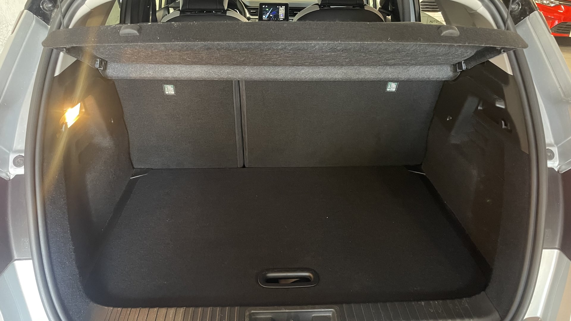 Renault Captur II 1.6 E-TECH HYBRIDE 145 INTENS Suivi Complet Renault — 33