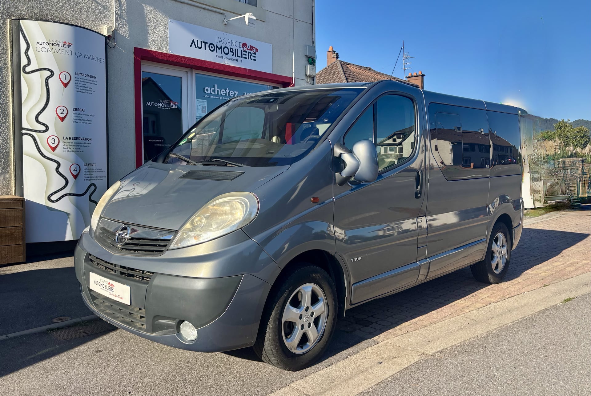 Opel Vivaro Minibus 2.0 CDTI 16V Combi long Easytronic 115 ch 8 places