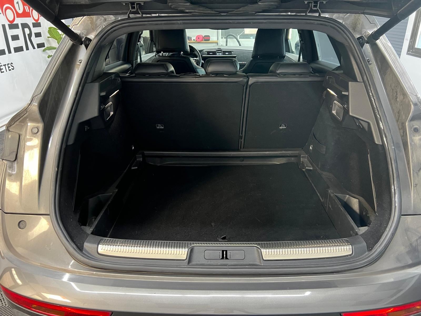 DS DS7 CROSSBACK BlueHDi 180 EAT8 Performance Line+ — 29