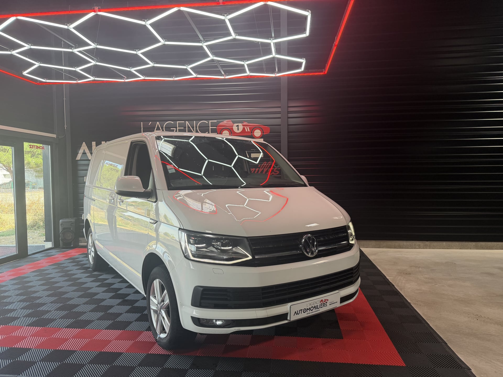 Volkswagen Transporter L1H1 2.0 TDI 140 BUSINESS LINE Garantie 12mois — 2