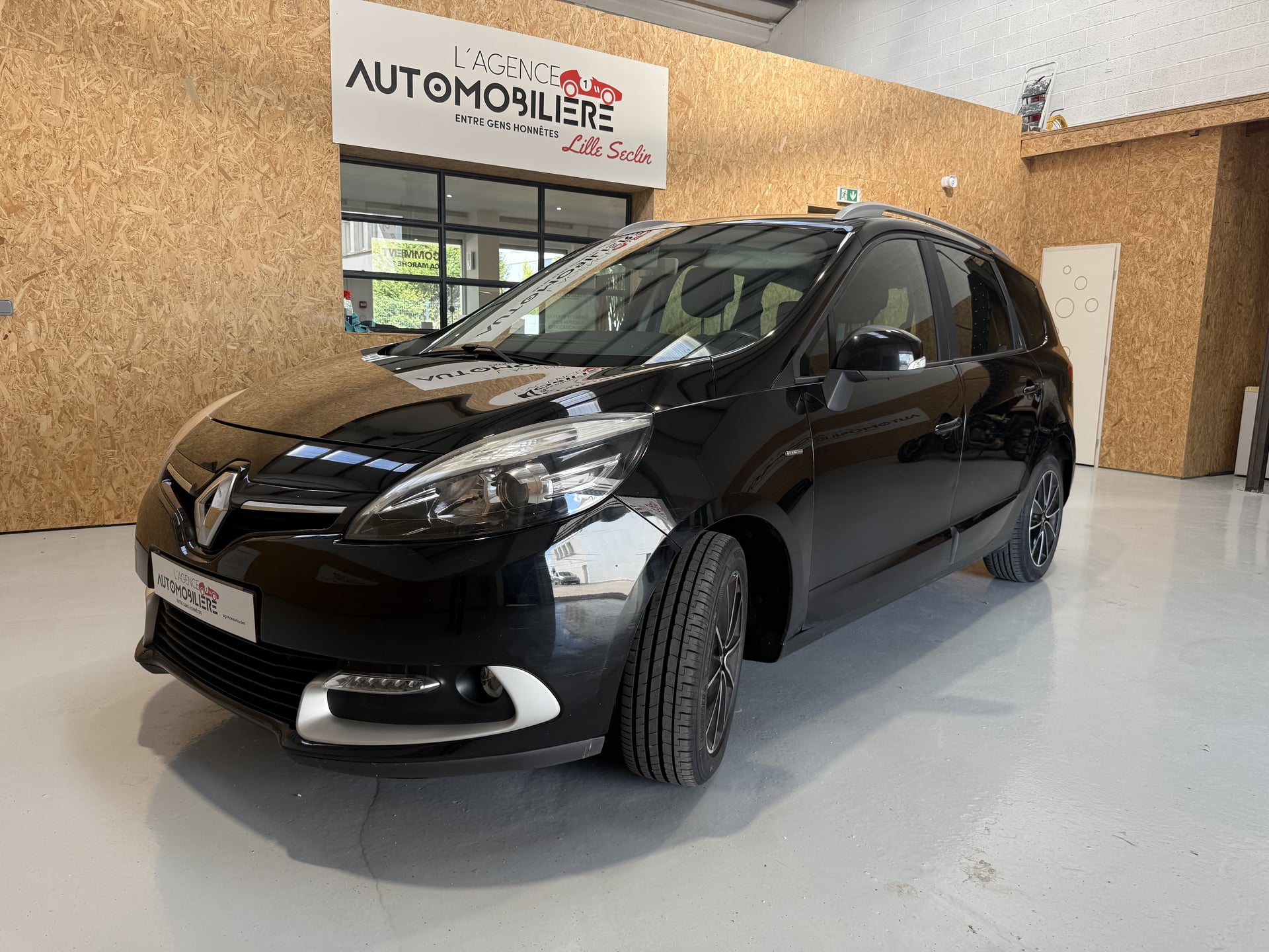 Renault Grand Scenic 1.5 dCi 110ch energy Limited Euro6 7 places