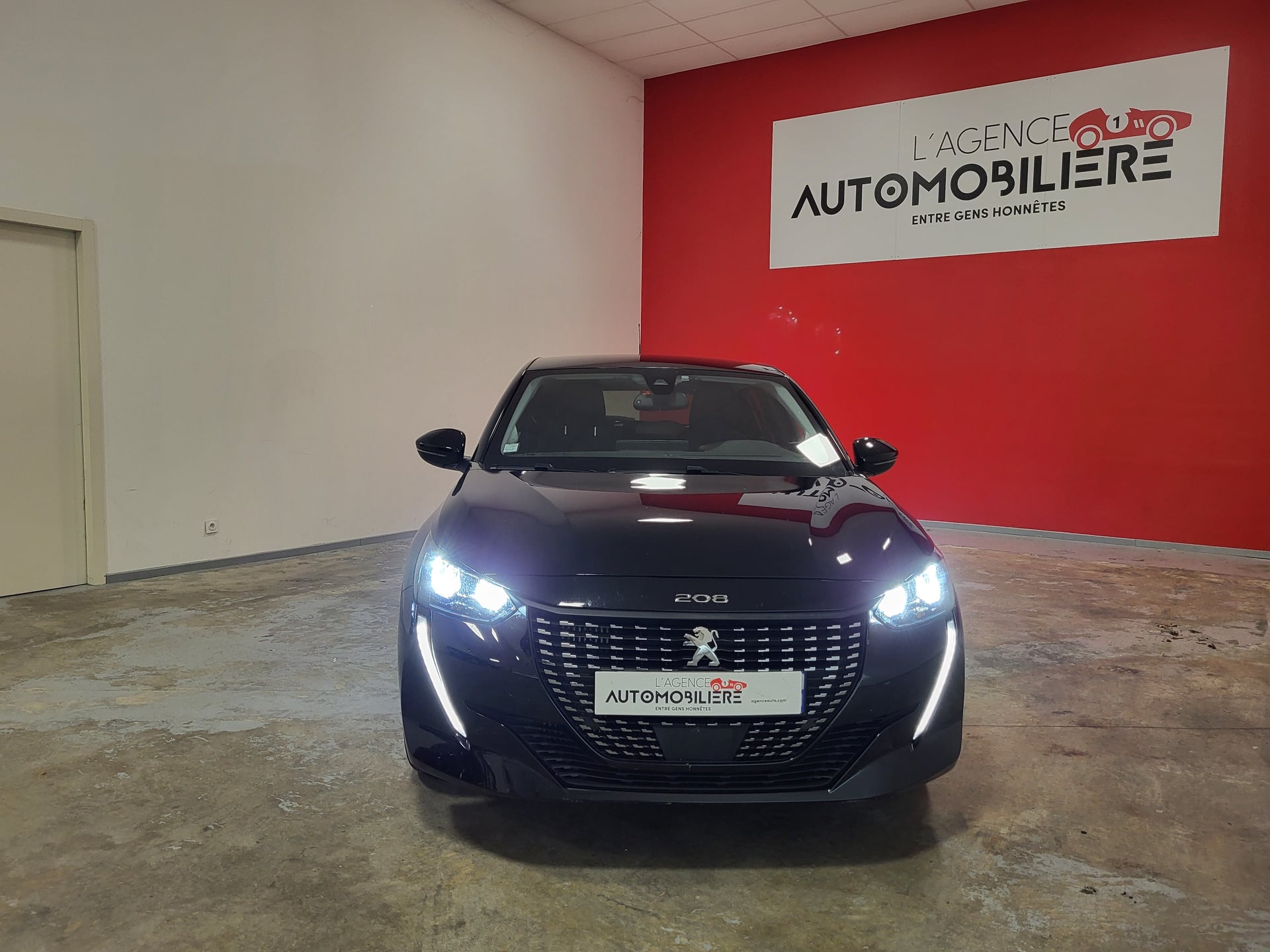 Peugeot 208 II 1.2 PURETECH 100 S&S ROADTRIP EAT8 - Apple CARPLAY - Digital Cockpit — 2
