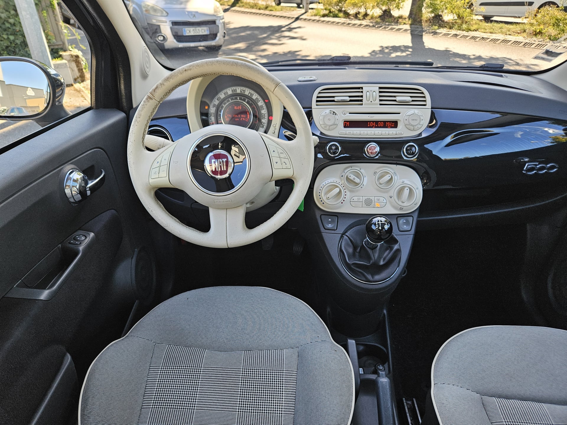 Fiat 500 1.2 69 LOUNGE (Toit Panoramique) — 21