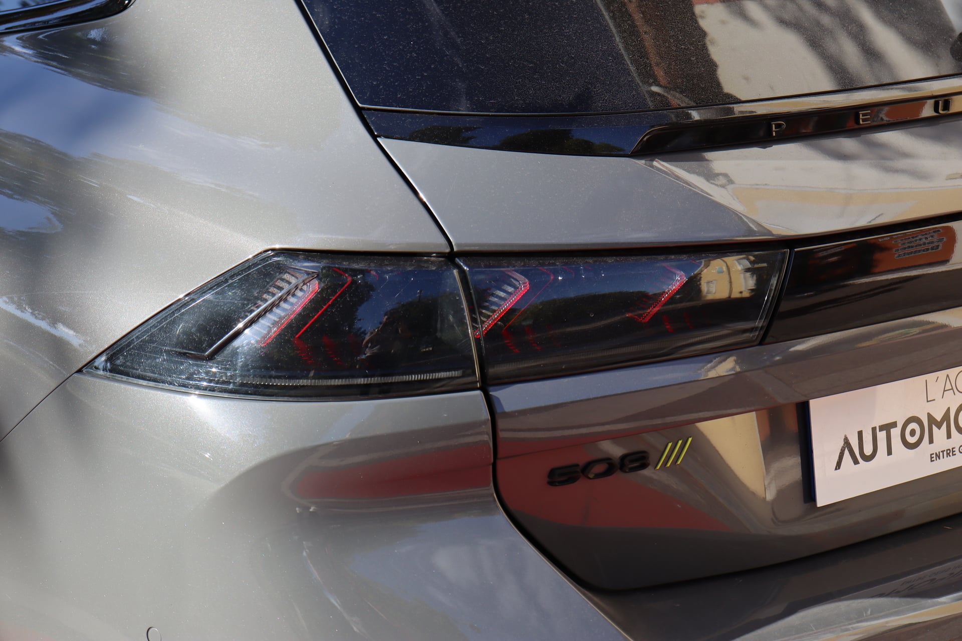 Peugeot 508 SW PSE 1.6 THP 360 Hybrid4 4WD EAT8 (Toit ouvrant, Attelage) — 38