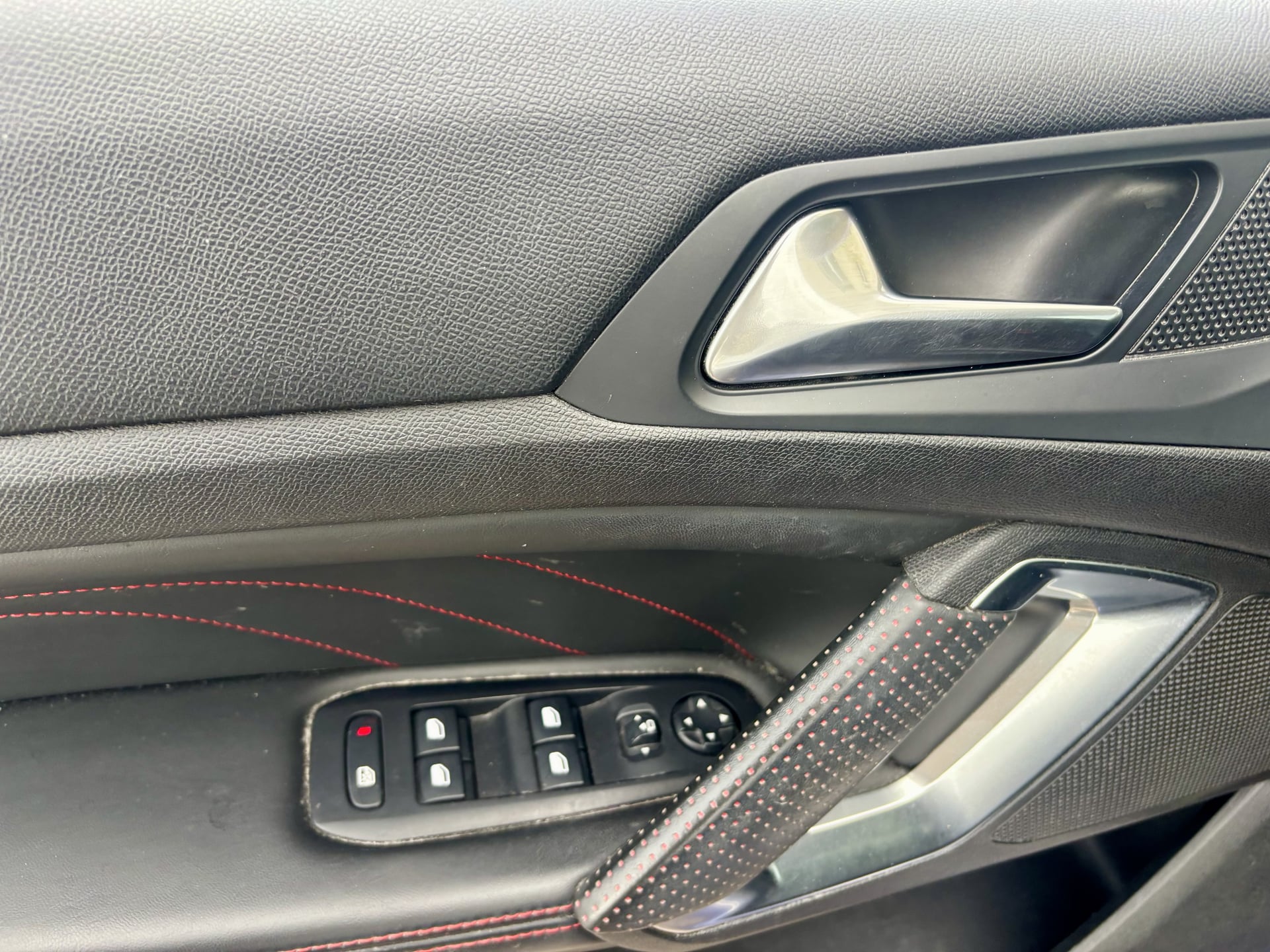 Peugeot 308 GTI 1.6 THP 16V 250 ch Phase 2 — 29