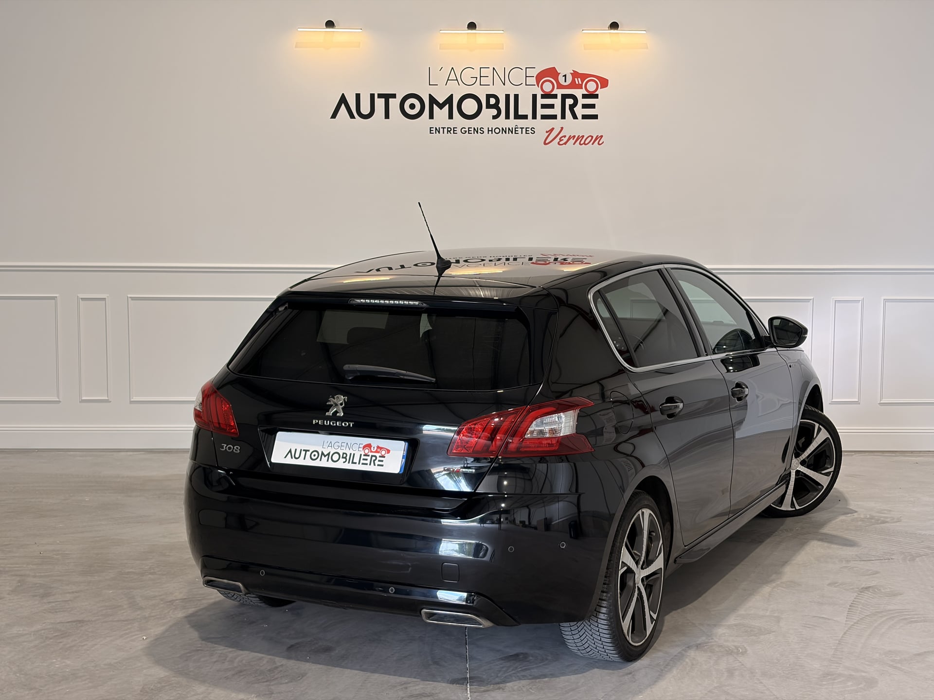 Peugeot 308 II 1.2 PURETECH 130 S&S GT LINE — 2