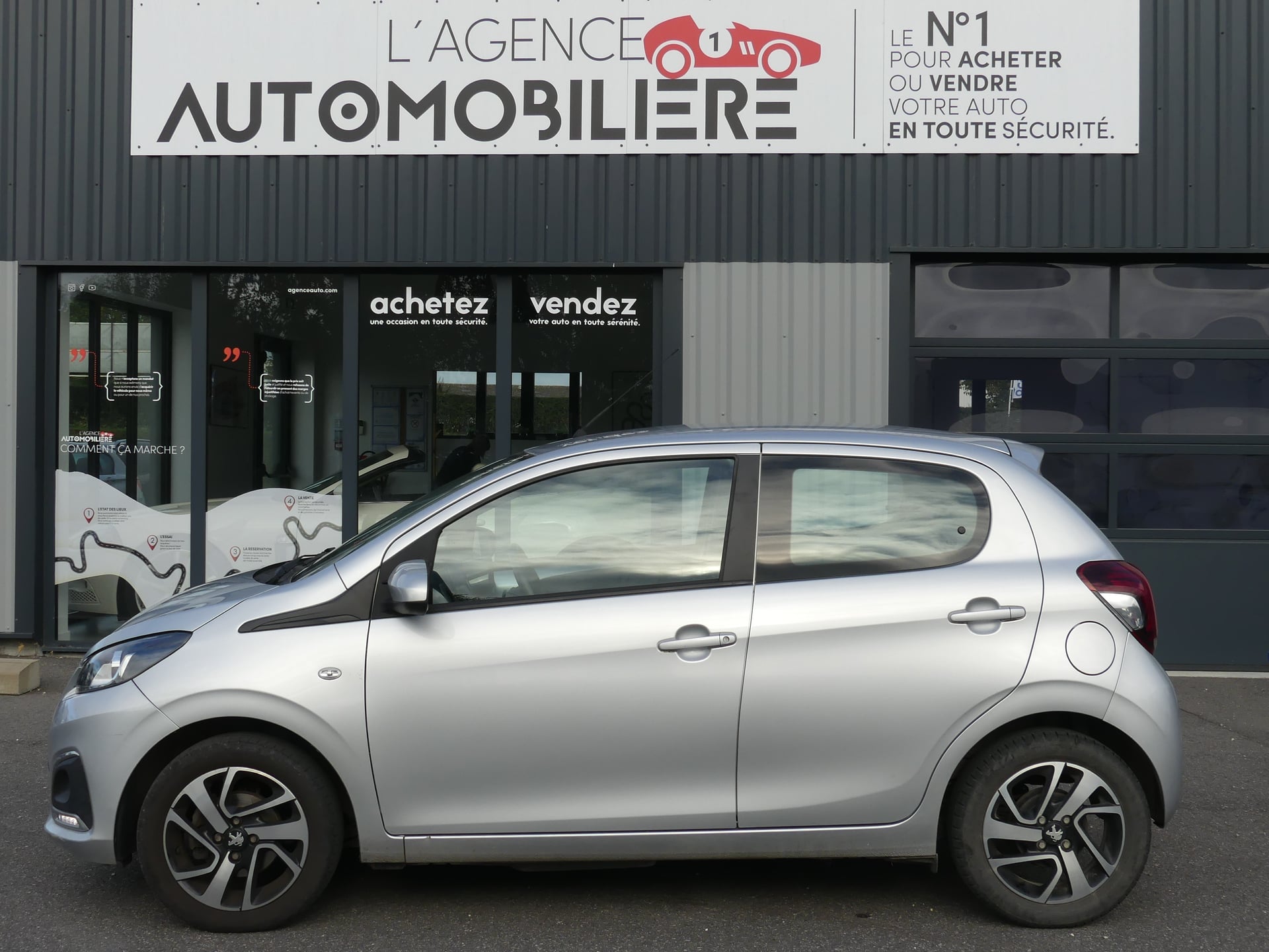 Peugeot 108 1.0 72 CV ALLURE — 2