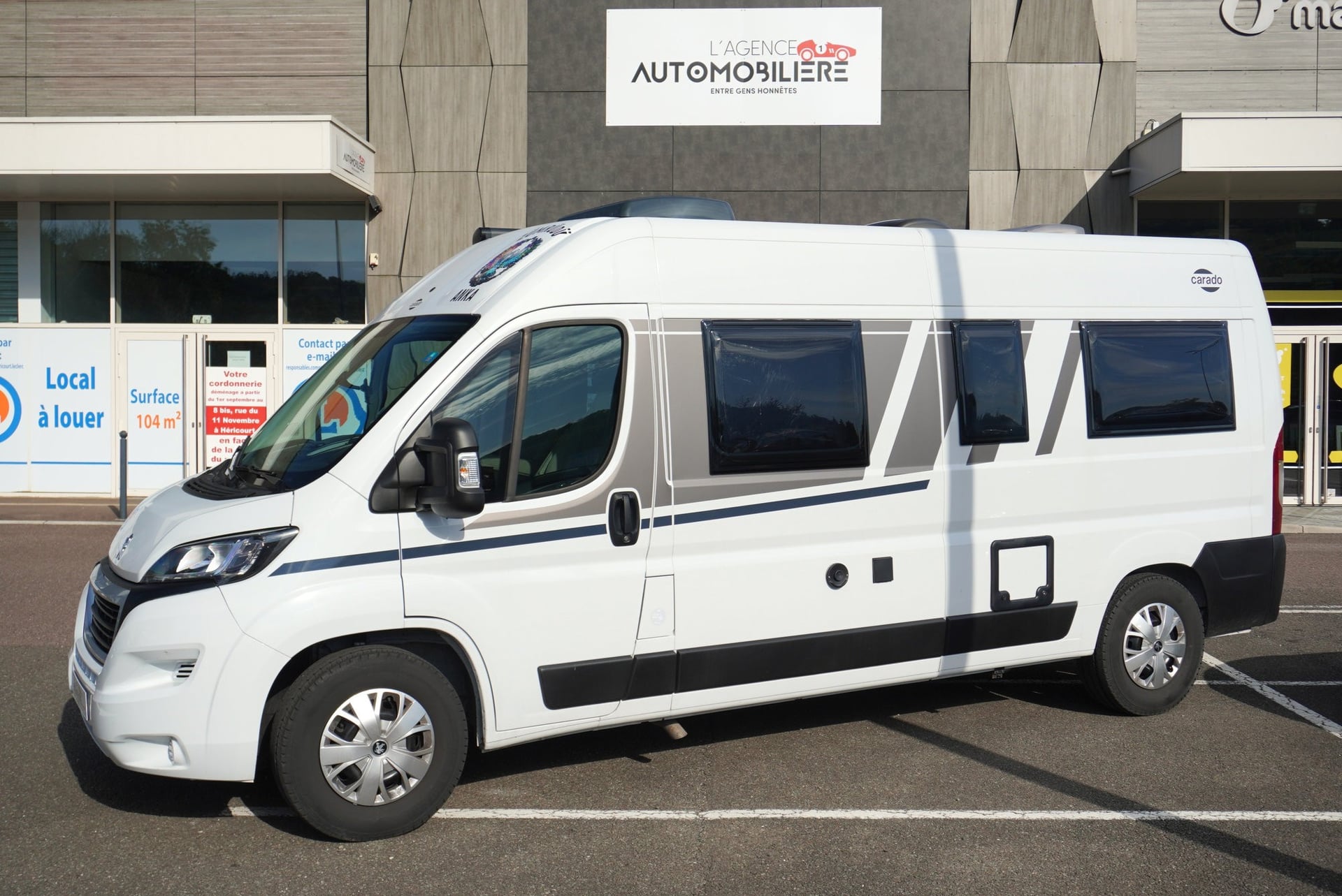 Capron CVE 600 Fourgon aménagé Carado CVE 600 Peugeot Boxer 2.2 Hdi 140 Ch