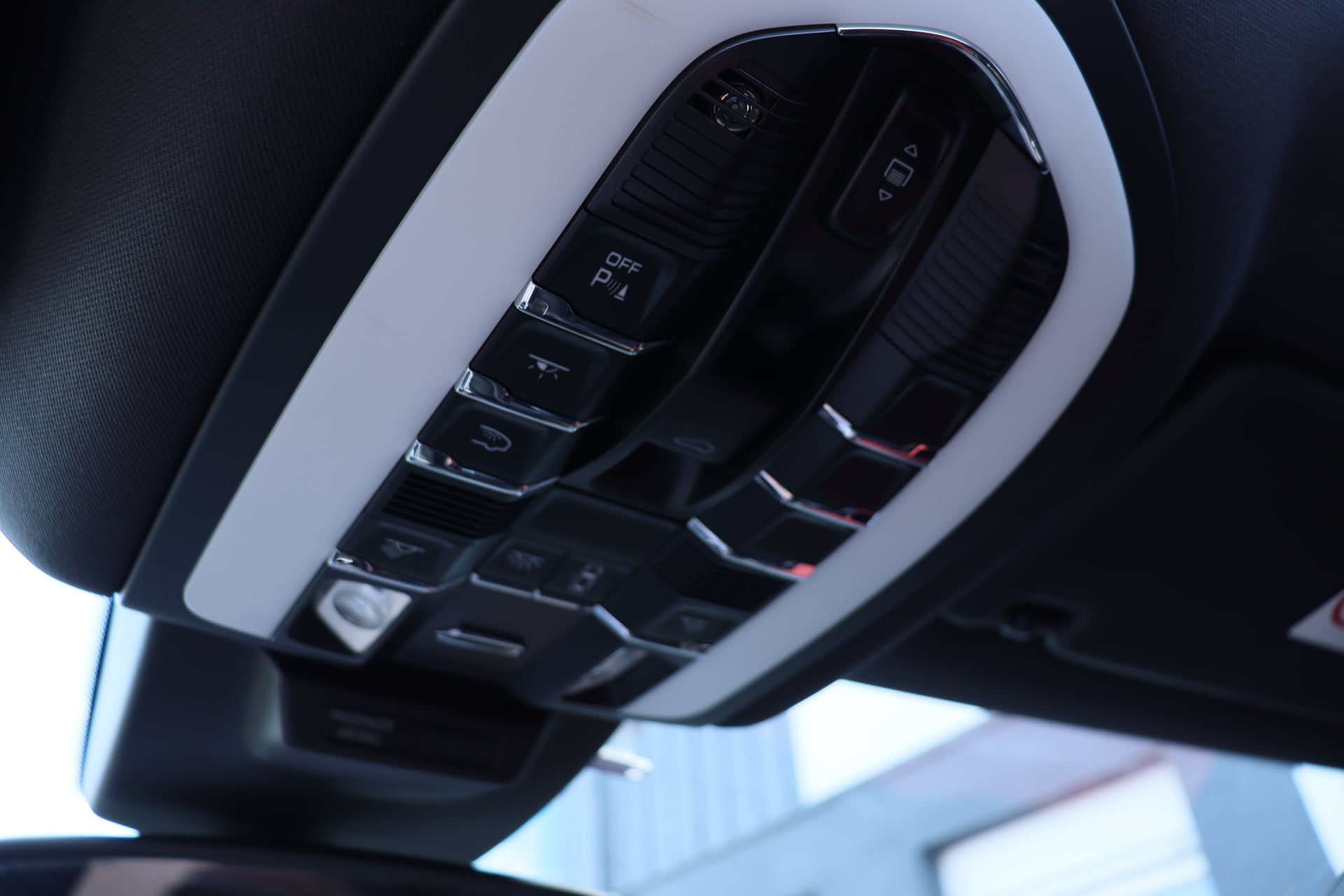 Porsche Macan S 3.0 TDI 258 PDK (Toit ouvrant, sièges élec./chauff./memoire) — 39