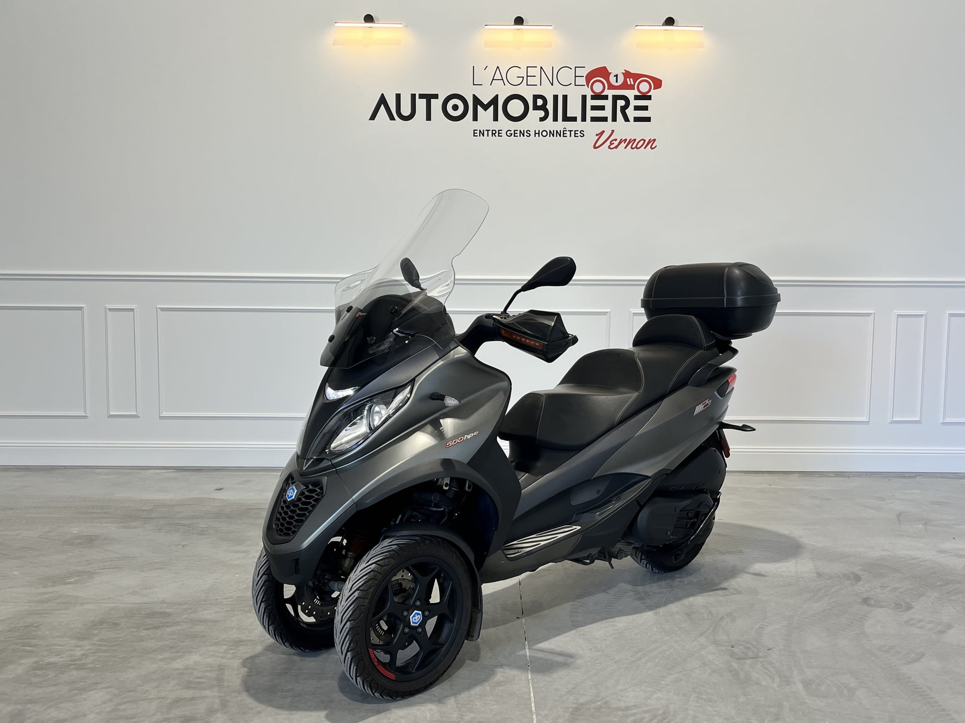 Piaggio MP3 HPE 500 + TOPCASE