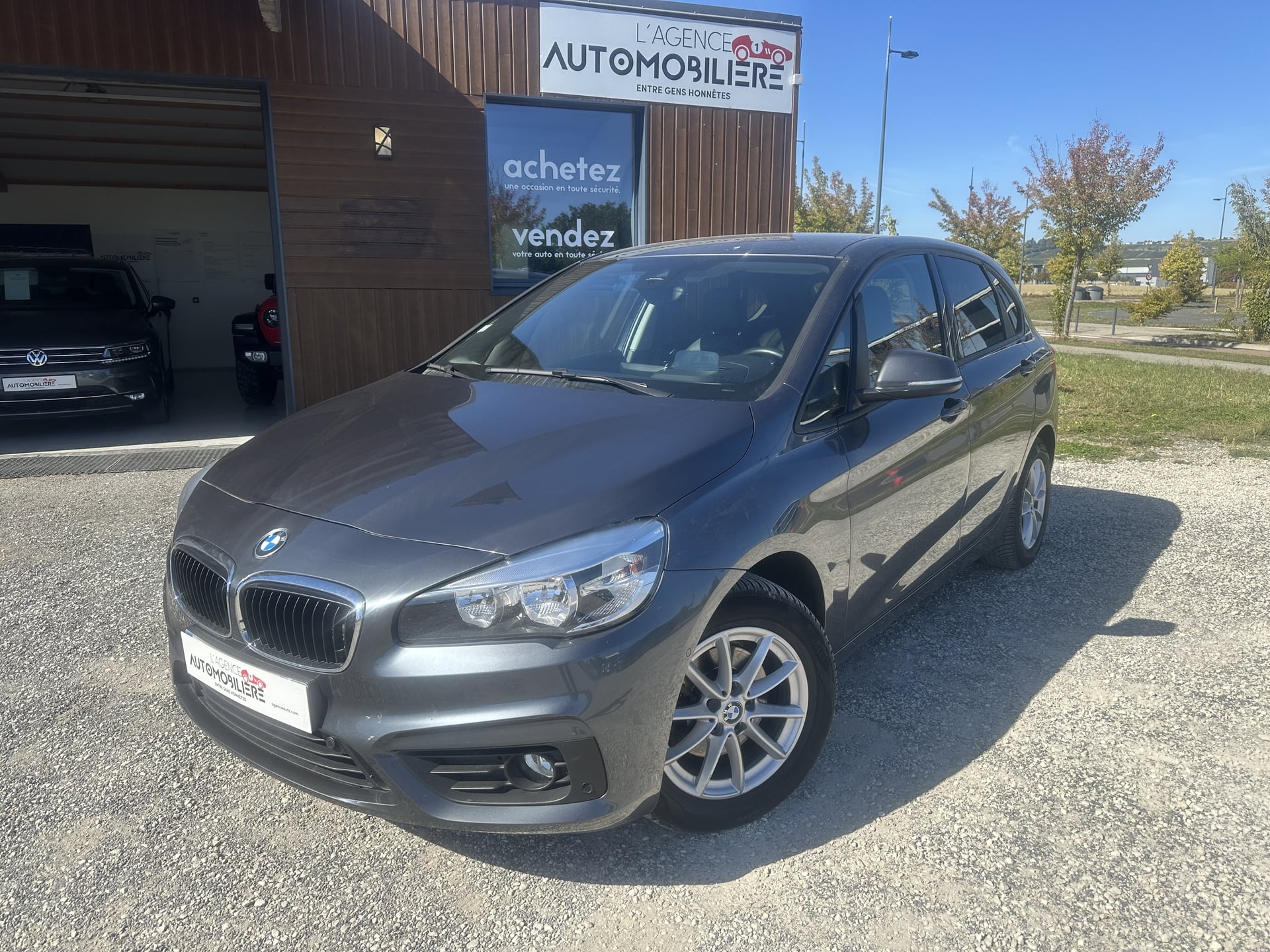 BMW Série 2 (F45) Active Tourer 218i 1.5 i 12V 136 CH