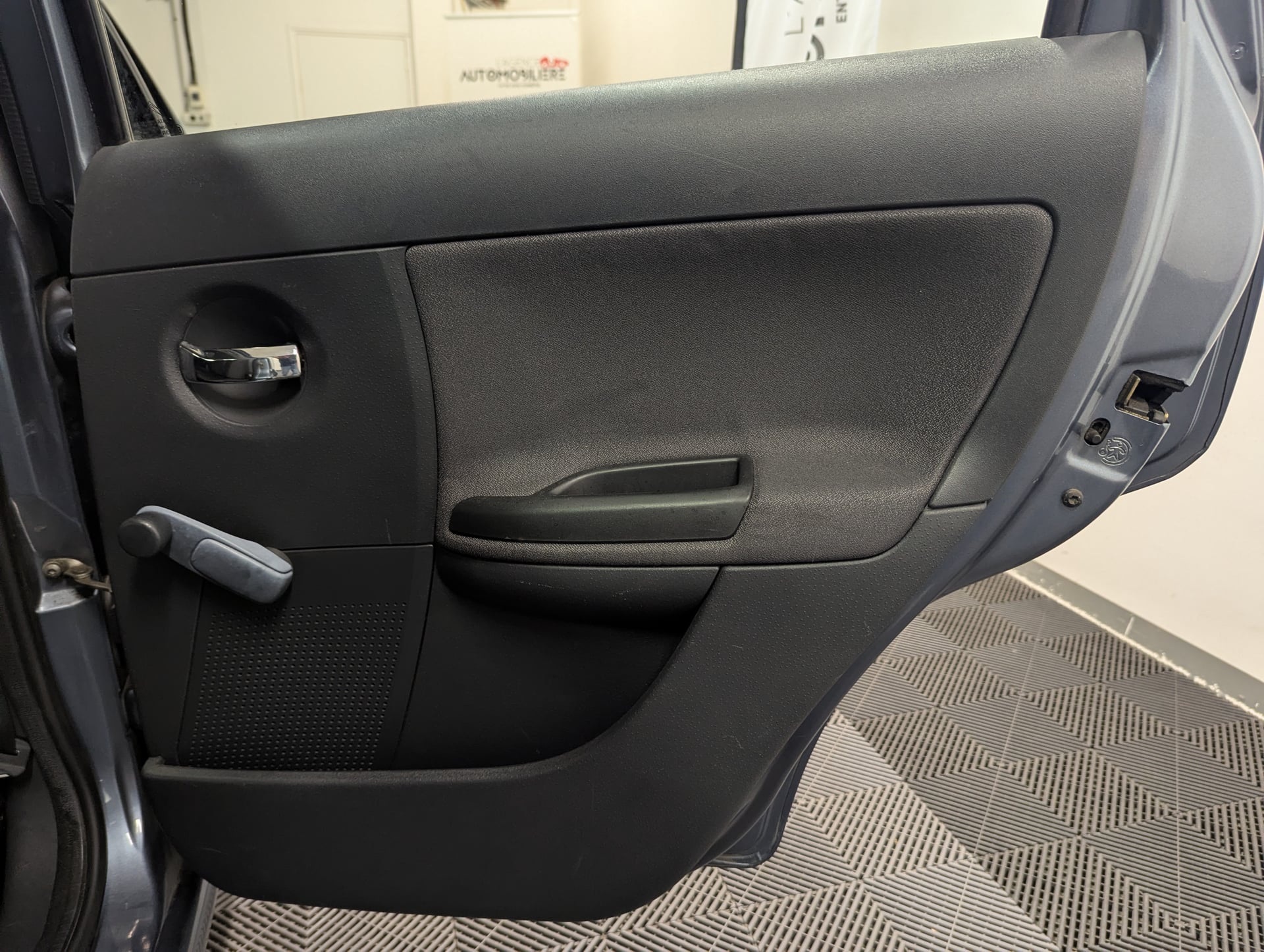 Citroen C3 1.1 STYLE 60 CH + TOIT PANO + CLIM + KIT DE DISTRIBUTION — 24