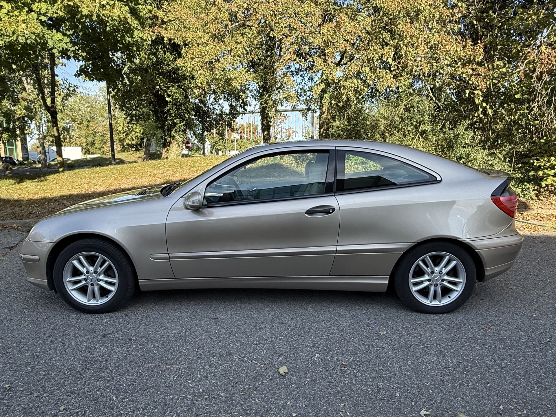 Mercedes-Benz Classe C 230i 2.3 197ch Kompressor — 2