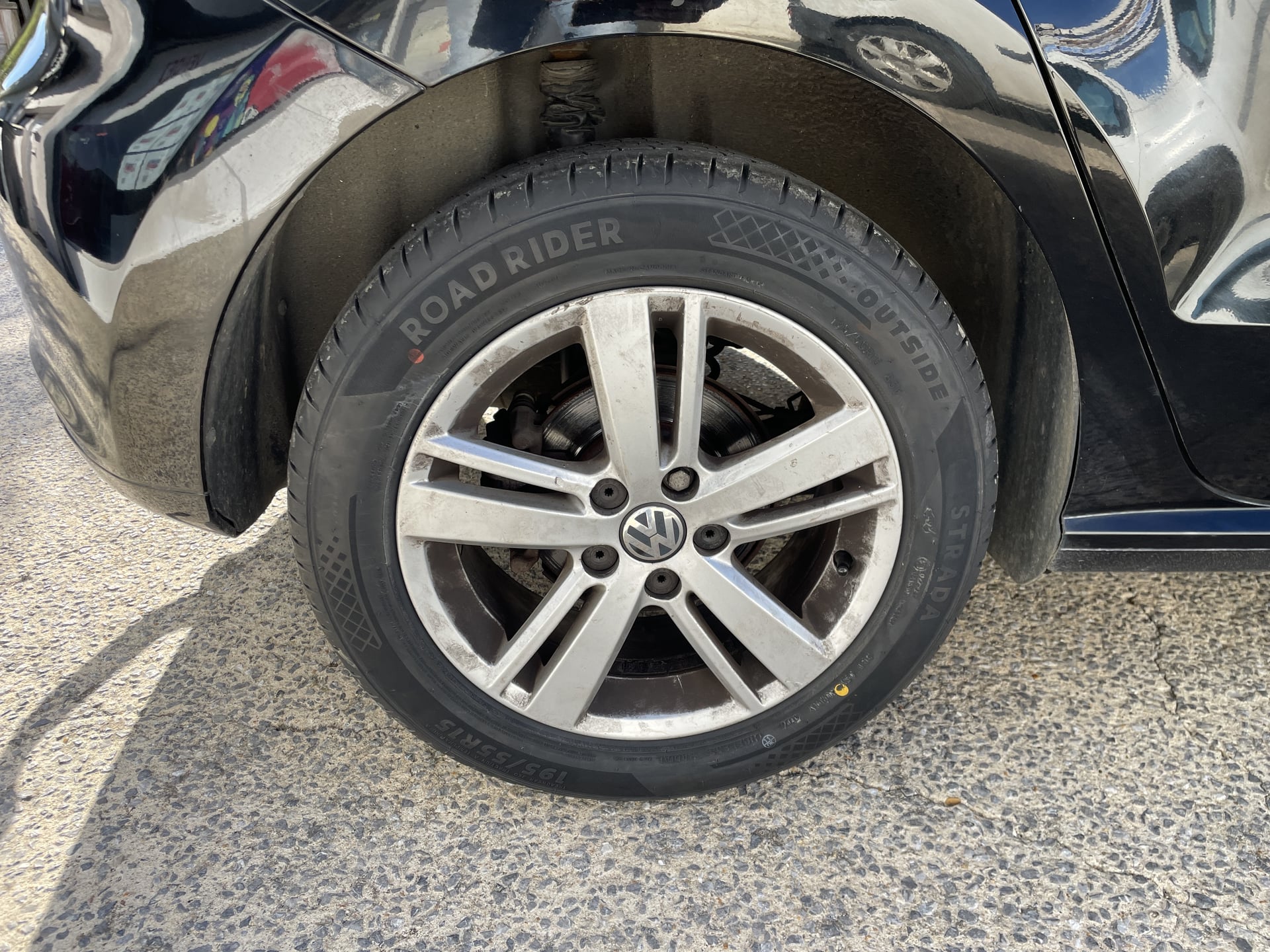 Volkswagen Polo V 1.6 TDI 90cv MATCH — 18