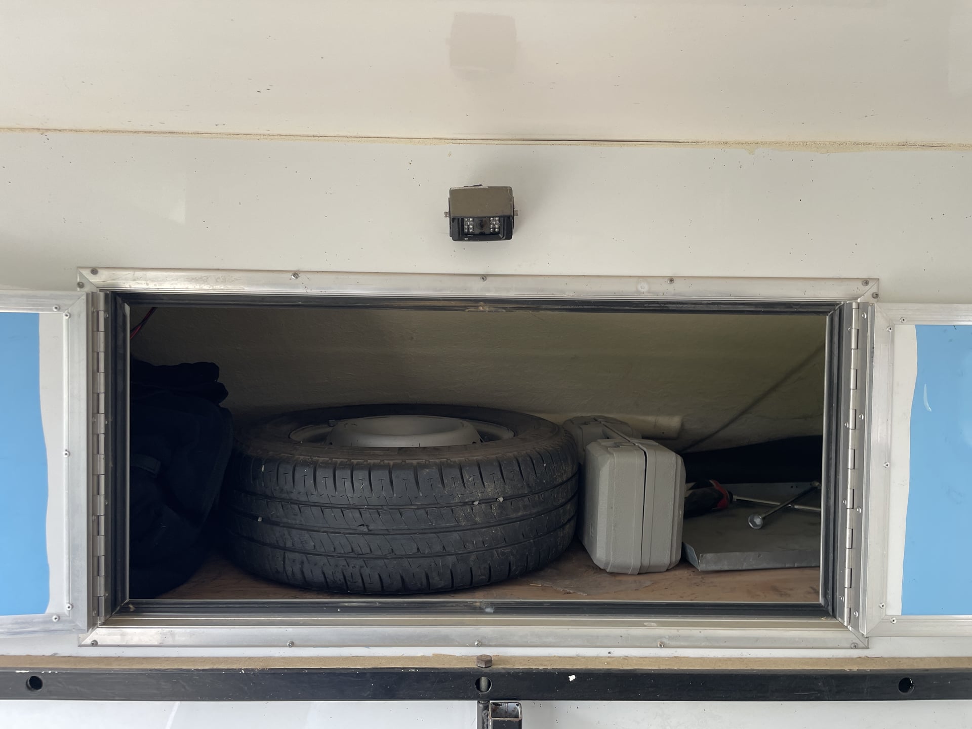 Iveco Daily V 2,3LD 126cv - Camion chevaux - Conduite à droite - Boite Auto — 27