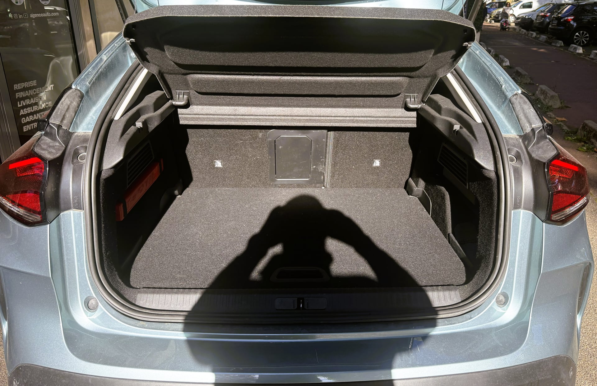Citroen C4 1.2 PURETECH 130 S&S SHINE EAT8 1ERE MAIN — 26