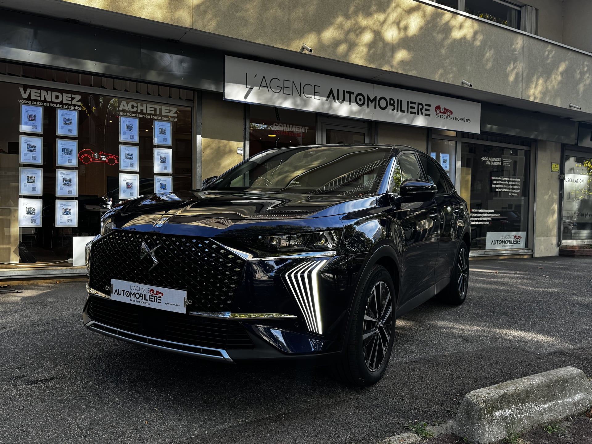 DS DS 7 1.6 HYBRIDE RECHEARGABLE E-TENSE 225 BASTILLE EAT8 — 2