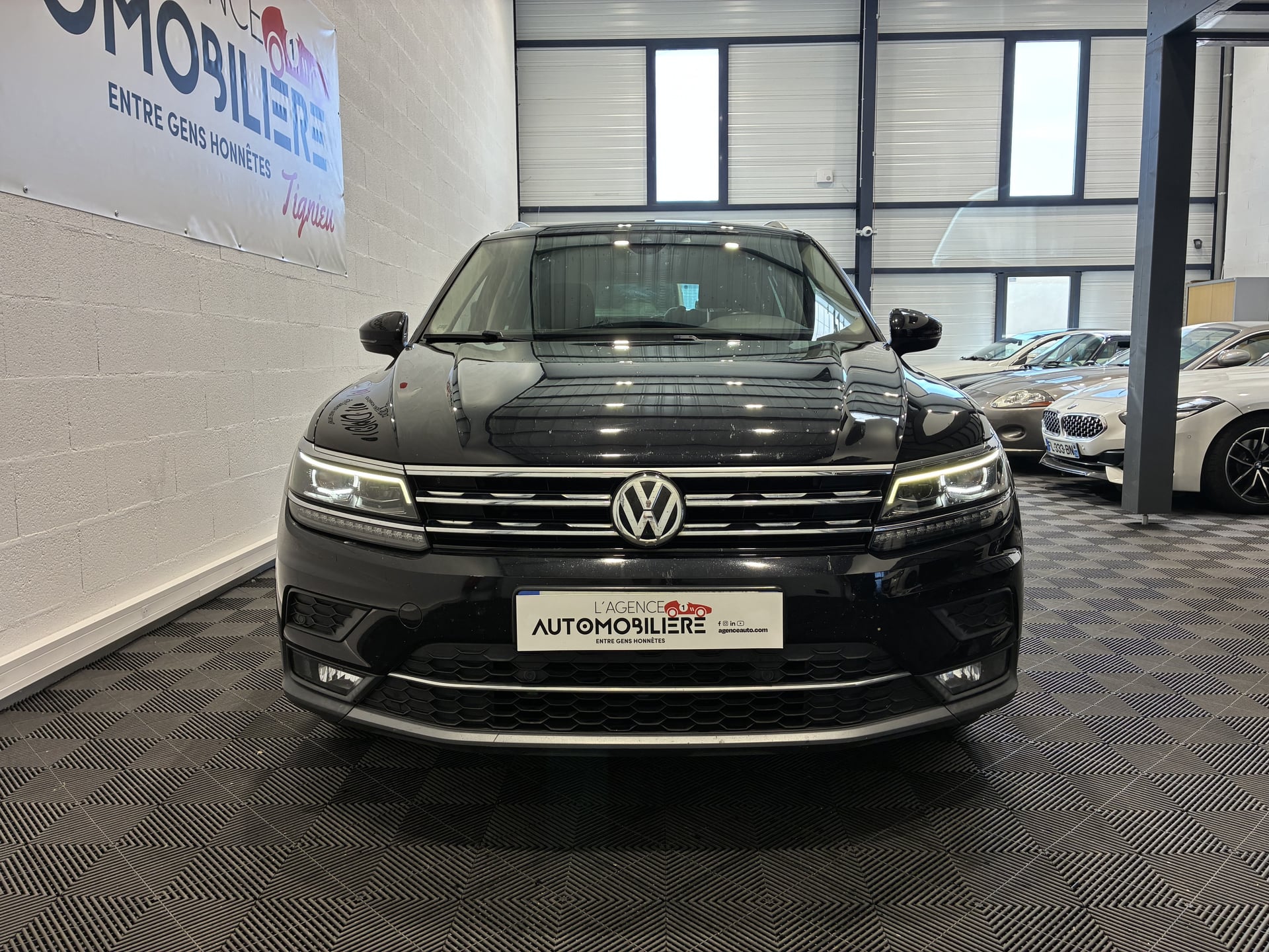 Volkswagen Tiguan 2.0 TDI 150ch Carat-Toit Ouvrant Panoramique — 2