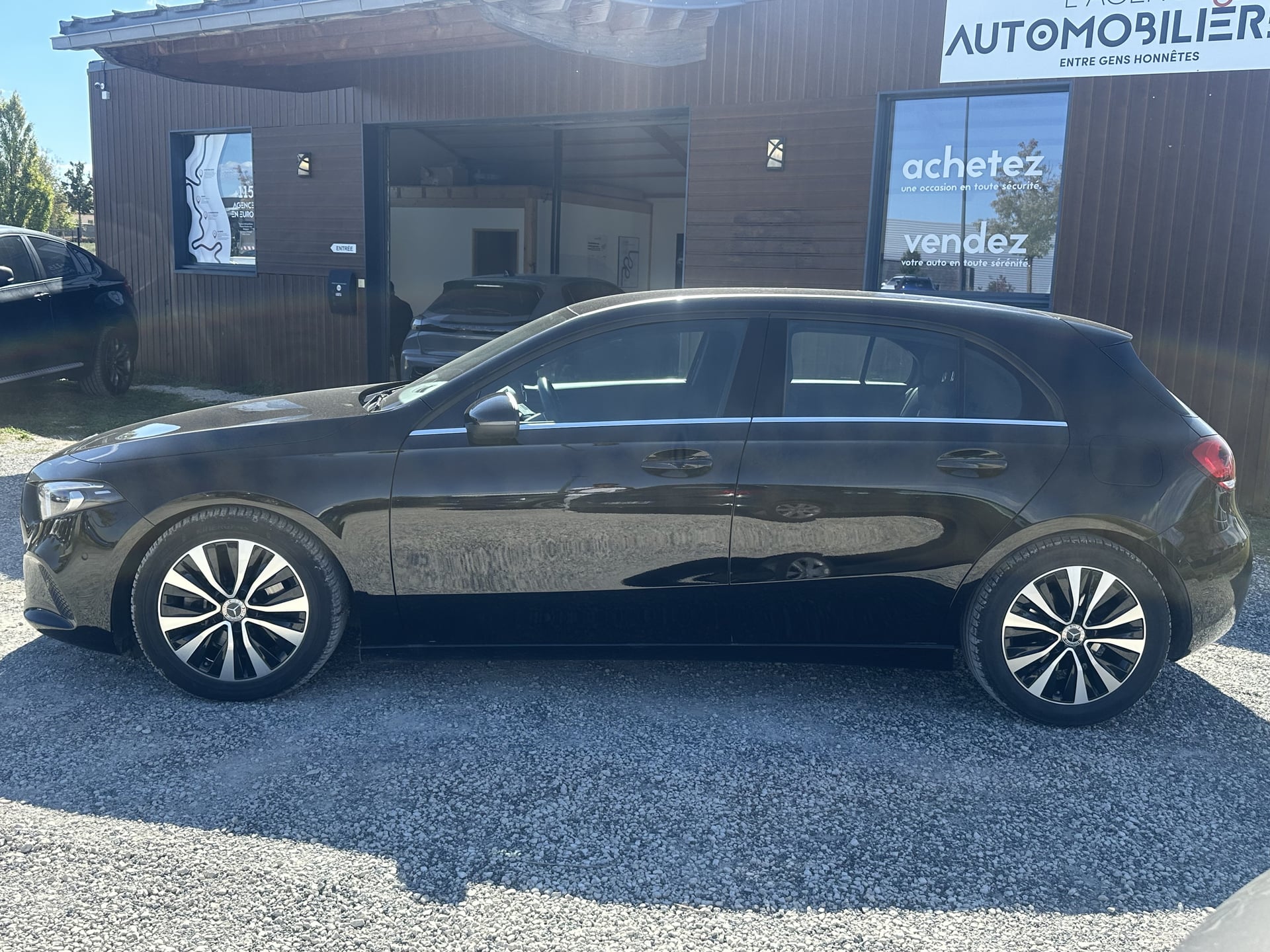 Mercedes-Benz Classe A 180 d 2.0d 16V 8G-DCT 116 CH BOITE AUTO FINITION STYLE LINE SUIVI MERCEDES — 2