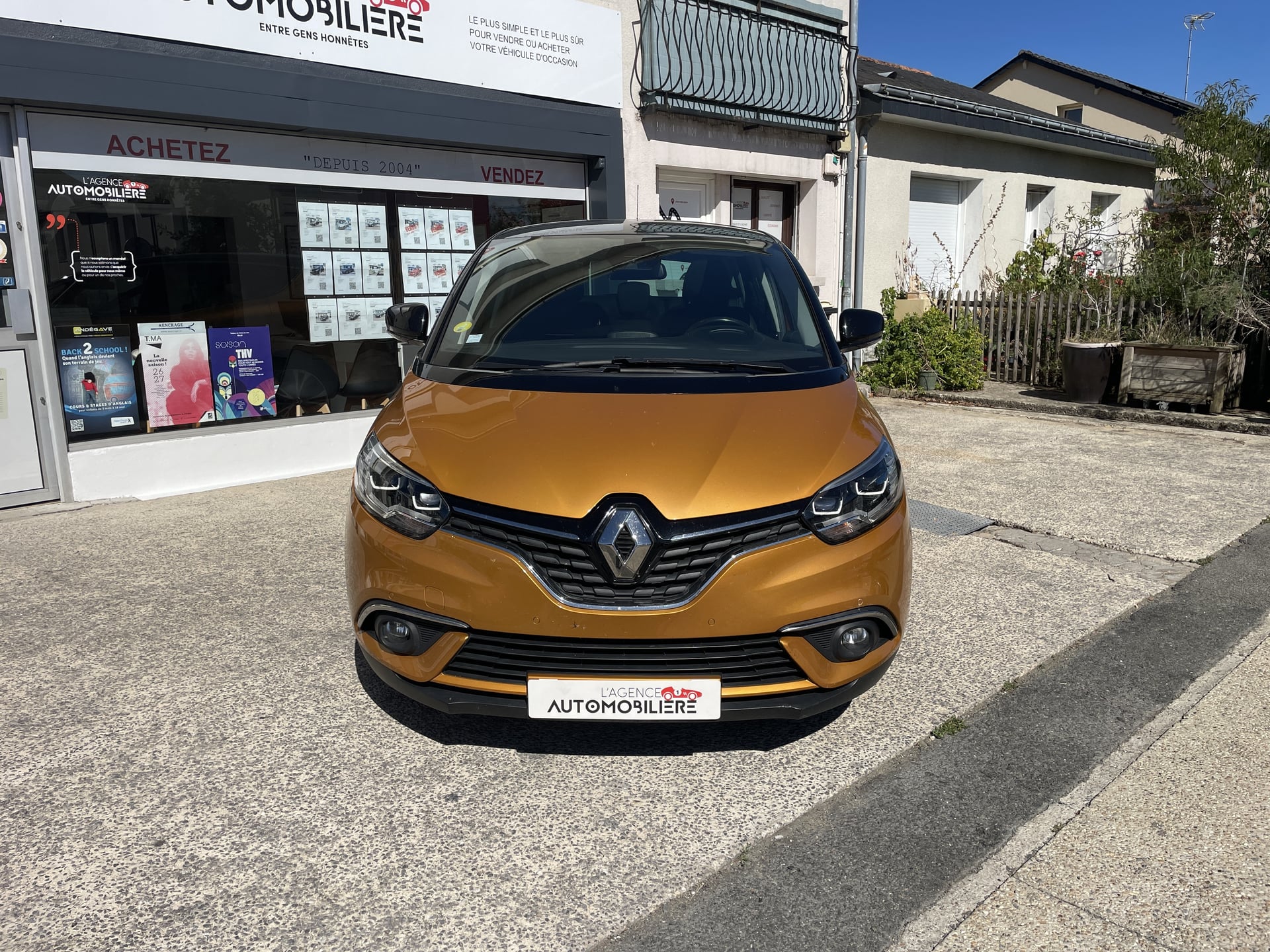 Renault Scenic IV 1.6 dCi 130 cv Intens - Distribution à chaine Suivi RENAULT — 2