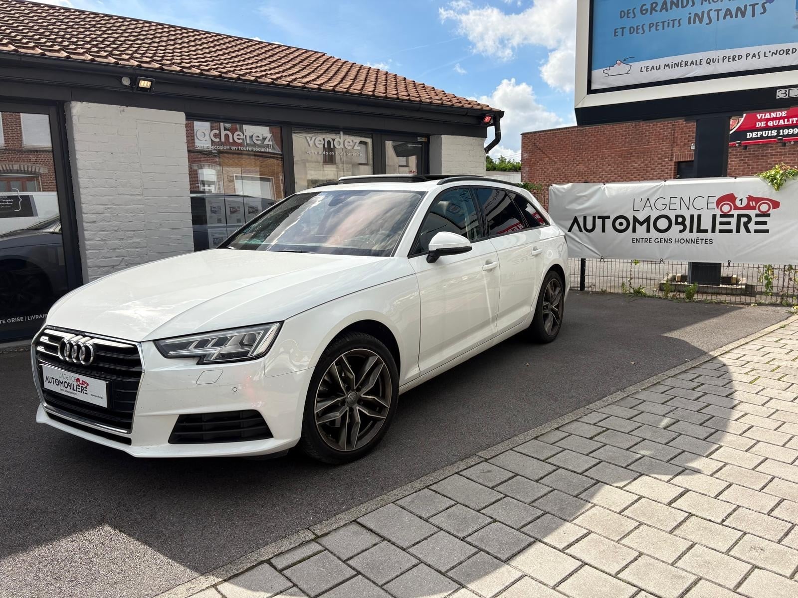 Audi A4 AVANT  35TDI  150 S-TRONIC 7 ( TOIT OUVRANT ) ( VIRTUAL COCKPIT ) ( ENTRETIENS AUDI )