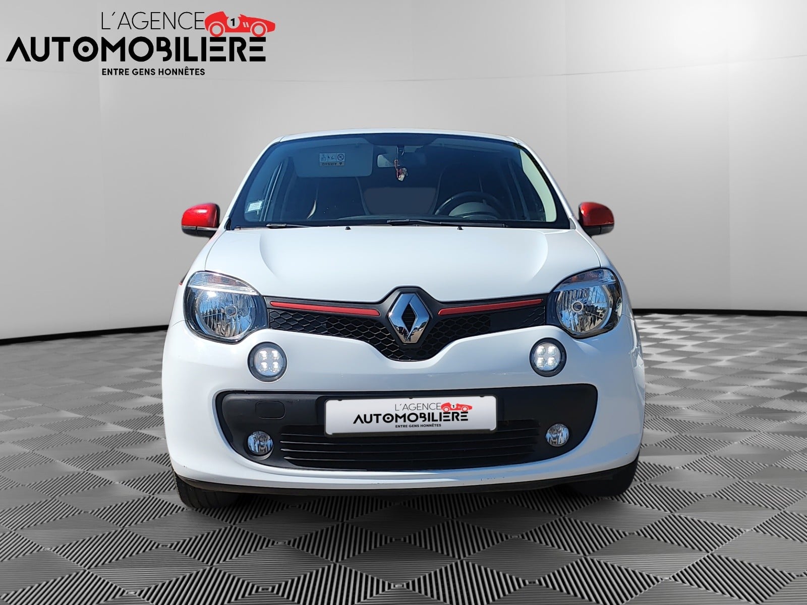 Renault Twingo 0.9 TCE 90 INTENS EDC BVA — 2