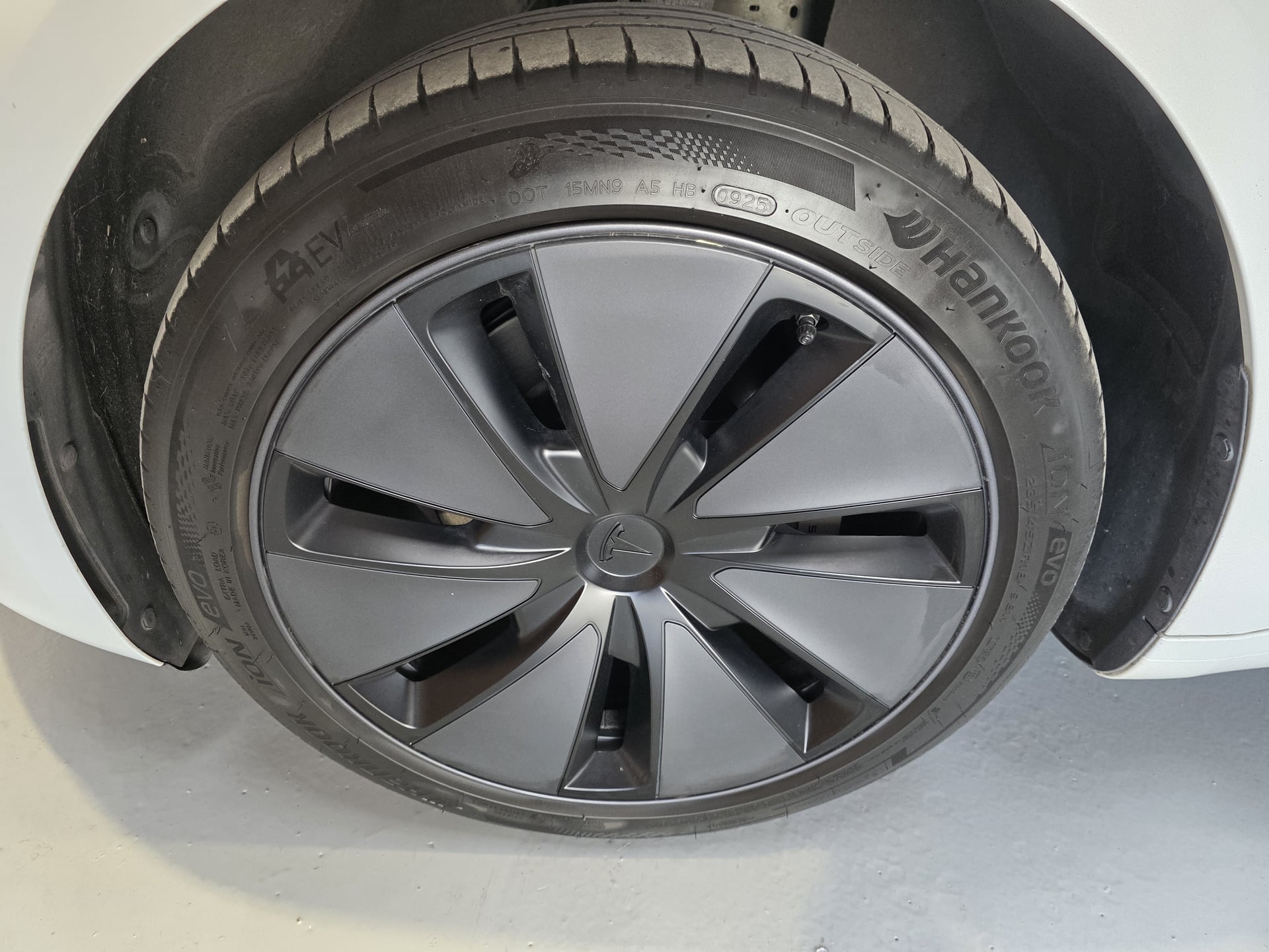 Tesla Model 3 STANDARD RWD 285 HIGHLAND PROPULSION 1ERE MAIN — 24