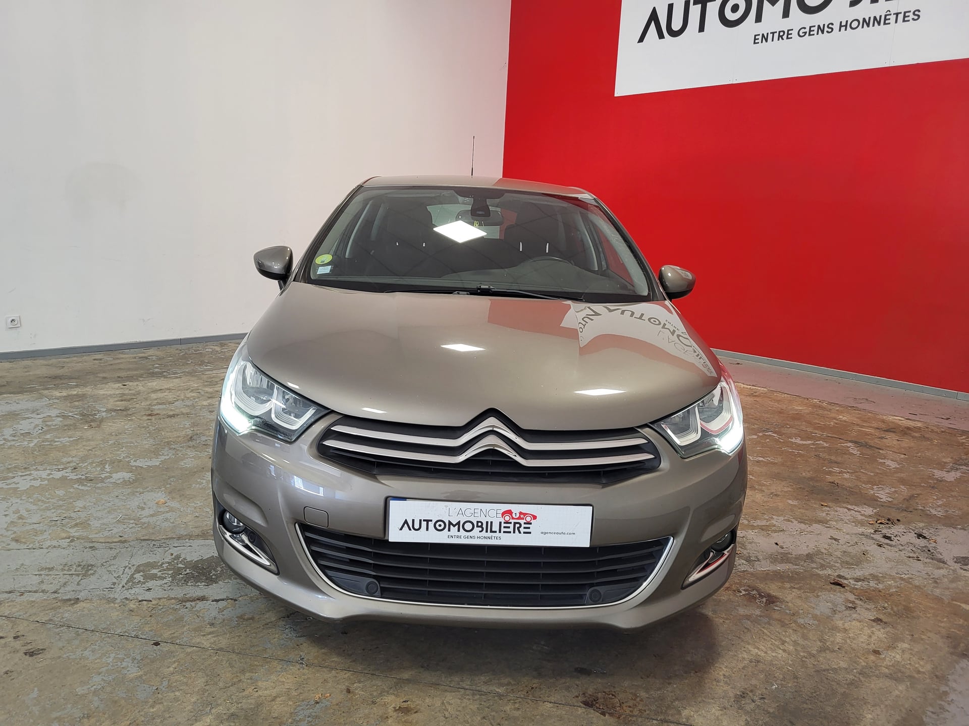 Citroen C4 1.6 BLUEHDI 120 MILLENIUM EAT6 + CARPLAY — 2