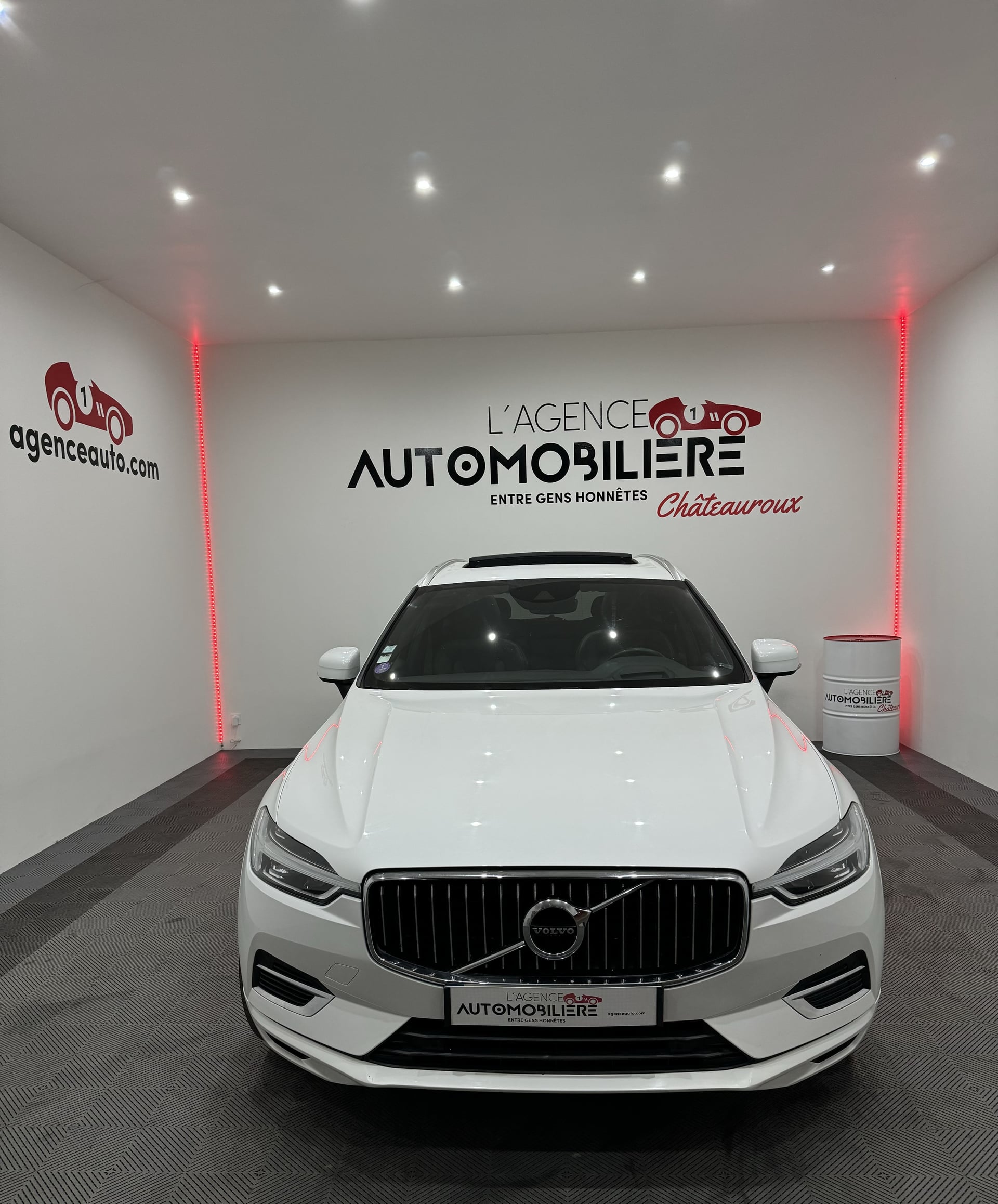 Volvo XC60 INSCRIPTION T8 TWIN 4X4 303+87CV GEARTRONIC 8 TOIT PANO OUV/AFF TETE H/CAMERA/GPS/BLUETOOTH/KEYLESS/CUIR CHAUF/ VENTILES — 2