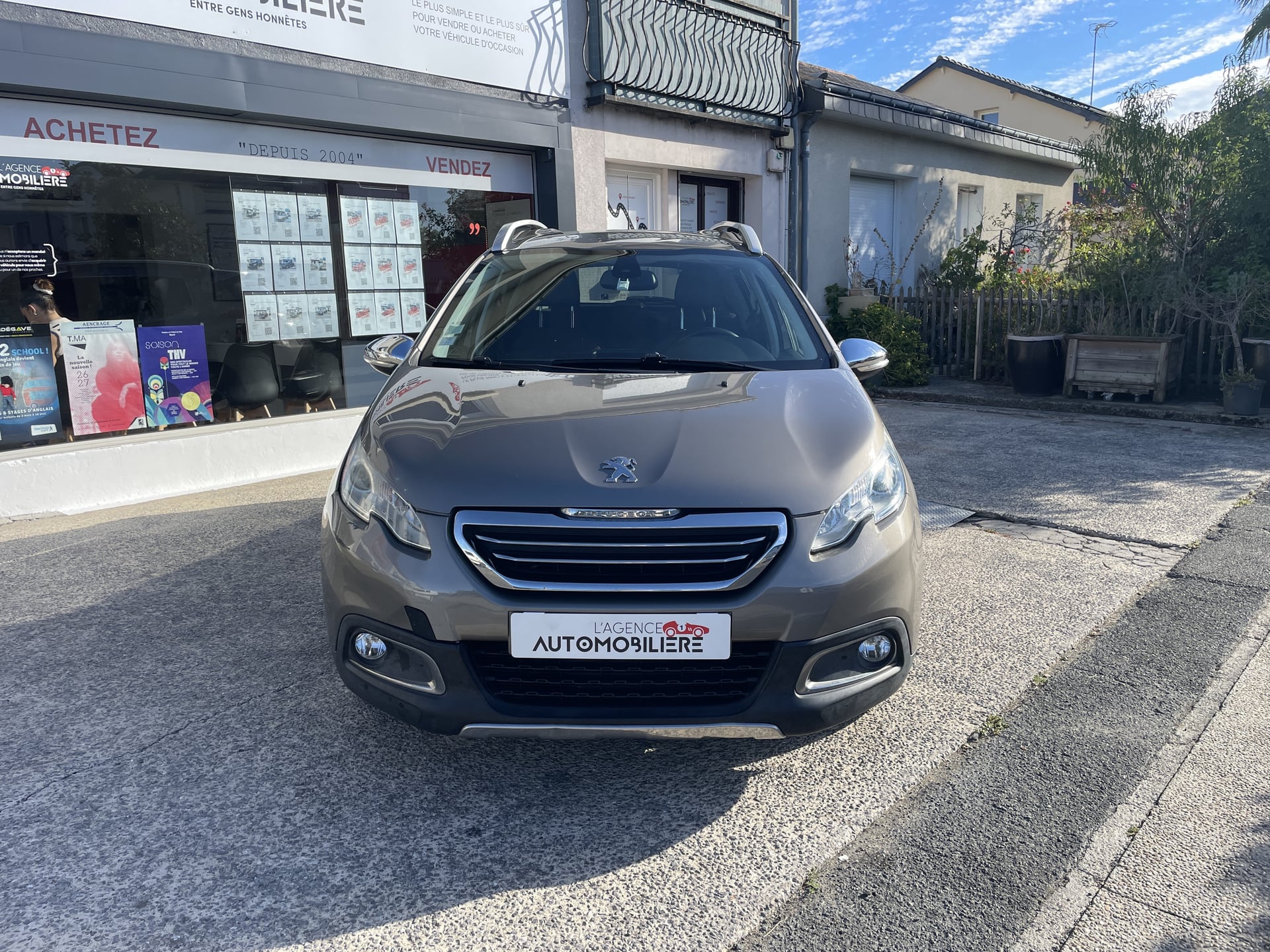 Peugeot 2008 1.6 HDi BMP6 92 cv Boîte auto Active - Attelage Distribution à jour 2ème main — 2