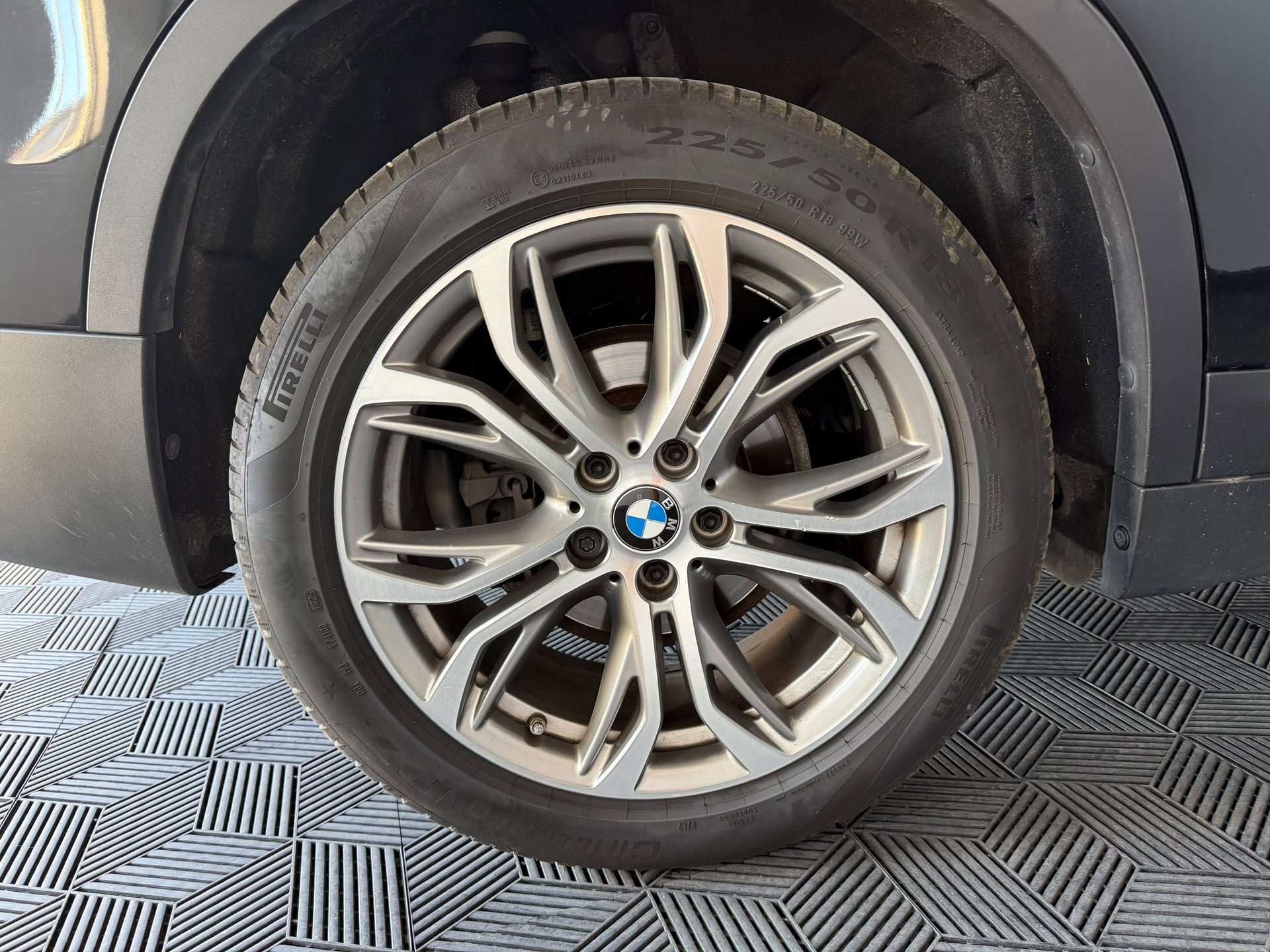 BMW X1 (F48) SDRIVE 18d 150 Ch BVA8 BUSINESS DESIGN - 1ère MAIN - SUIVI COMPLET BMW — 30