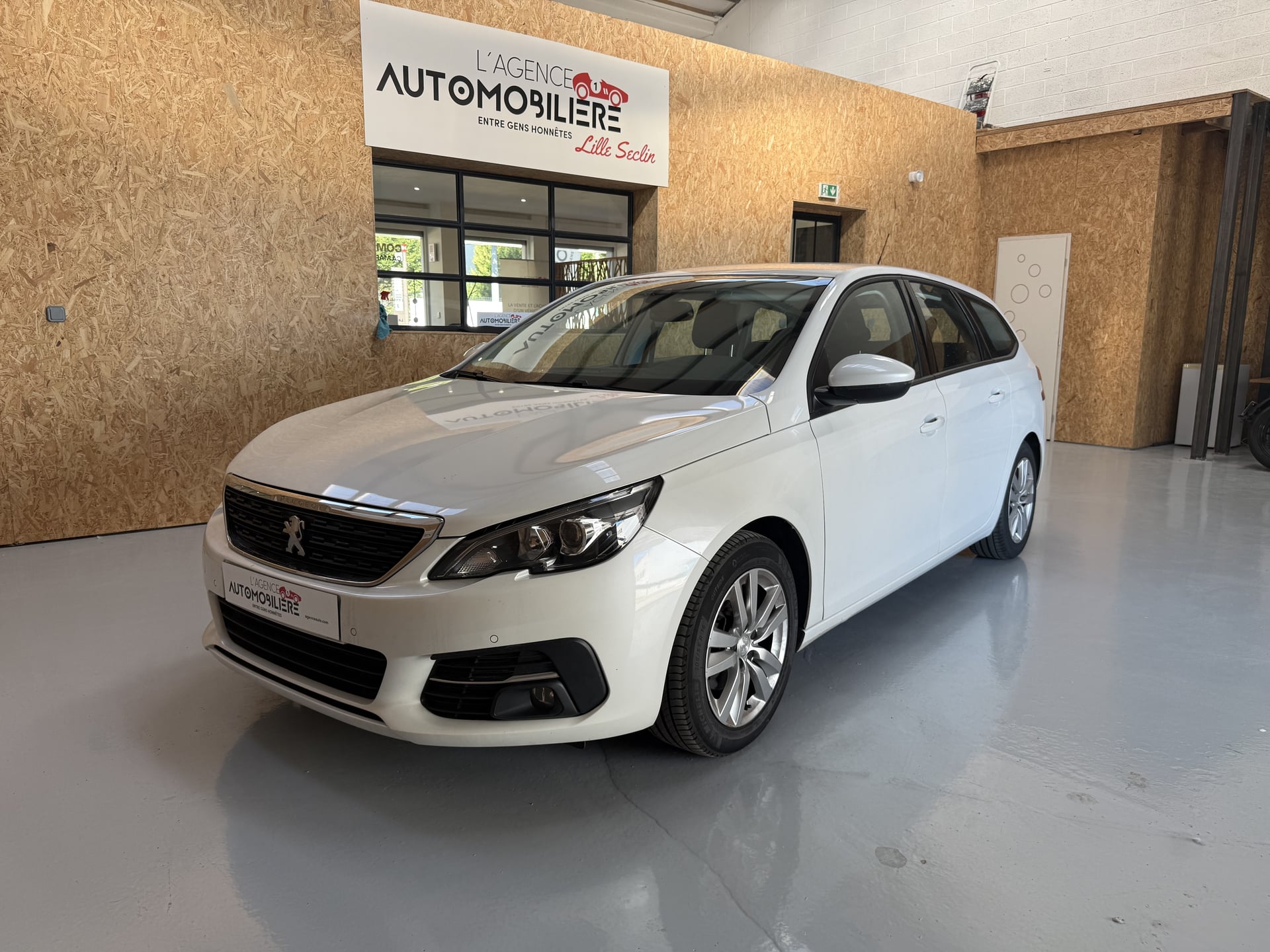 Peugeot 308 SW 1.5 Blue Hdi 130cv Active Business