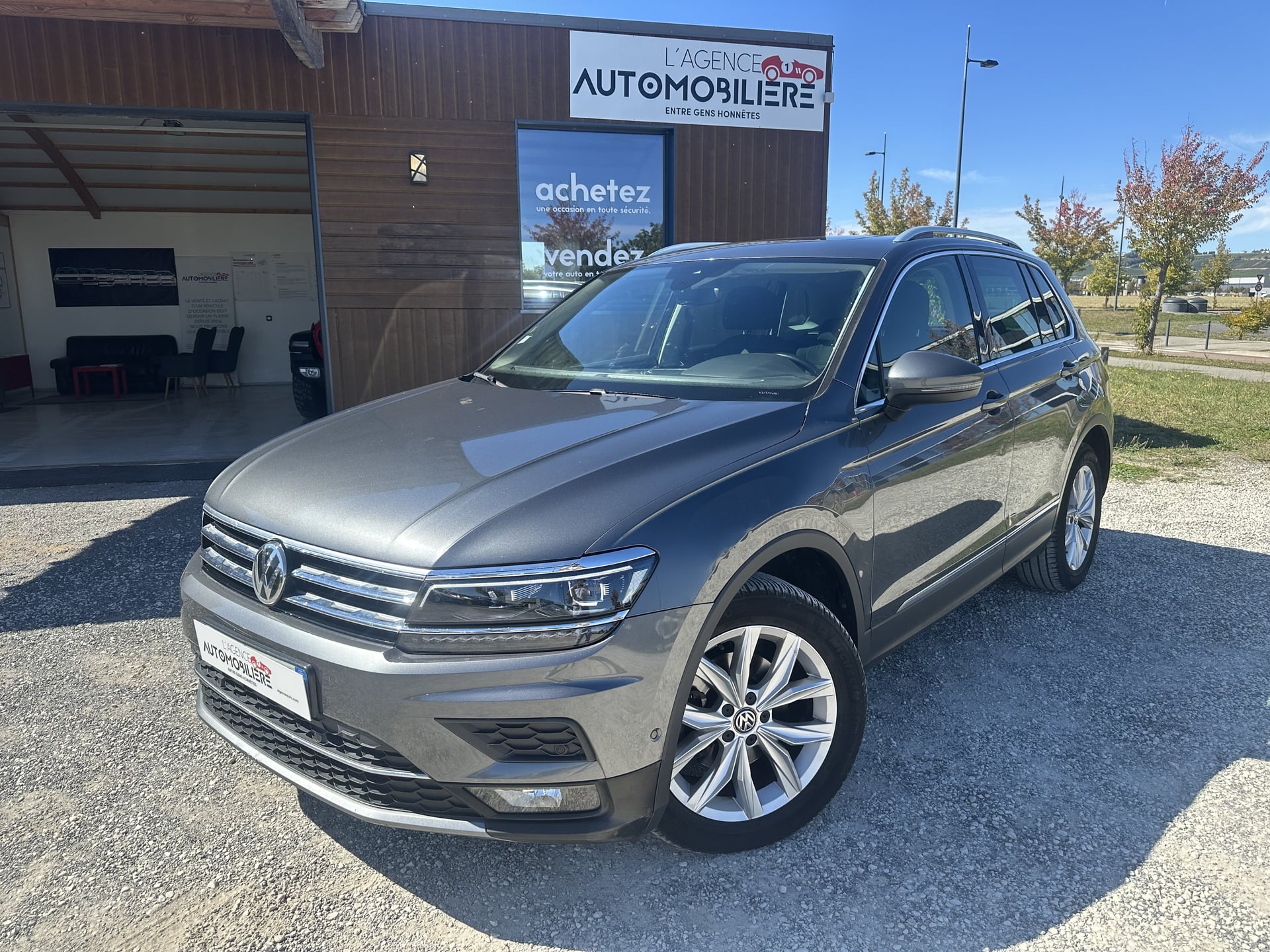 Volkswagen Tiguan II 1.5 TSI DSG7 150 CH BOITE AUTO FINITION CARAT SUIVI COMPLET VOLKSWAGEN