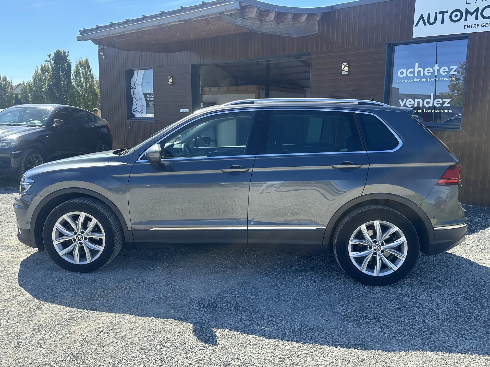 Volkswagen Tiguan 1.5 TSI DSG7 150 CH BOITE AUTO FINITION CARAT SUIVI COMPLET VOLKSWAGEN — 2