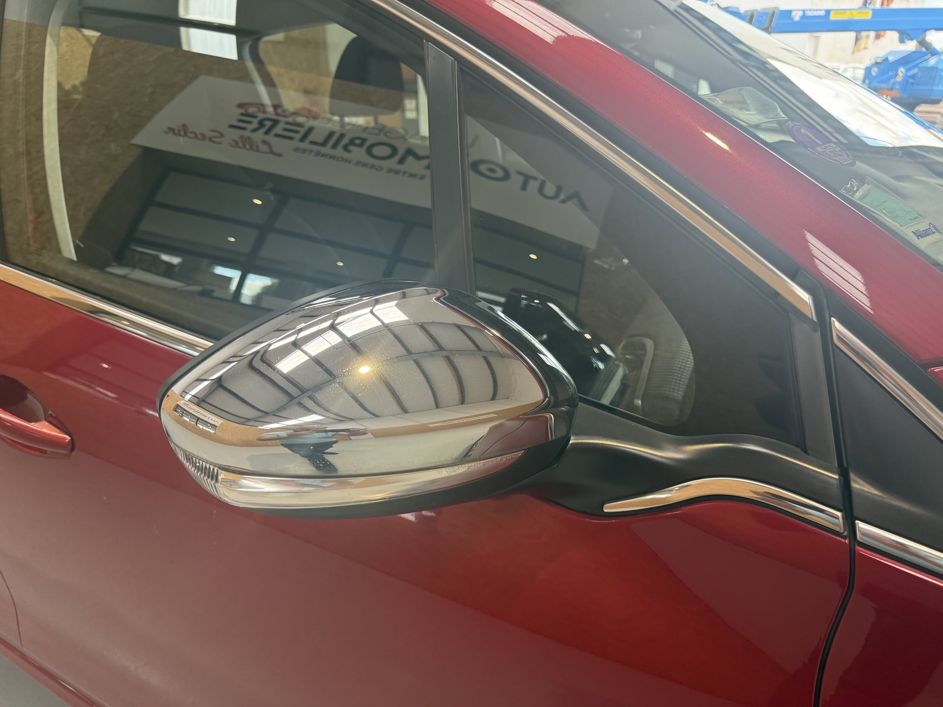 Peugeot 208 1.2 PURETECH 110CH ALLURE — 30