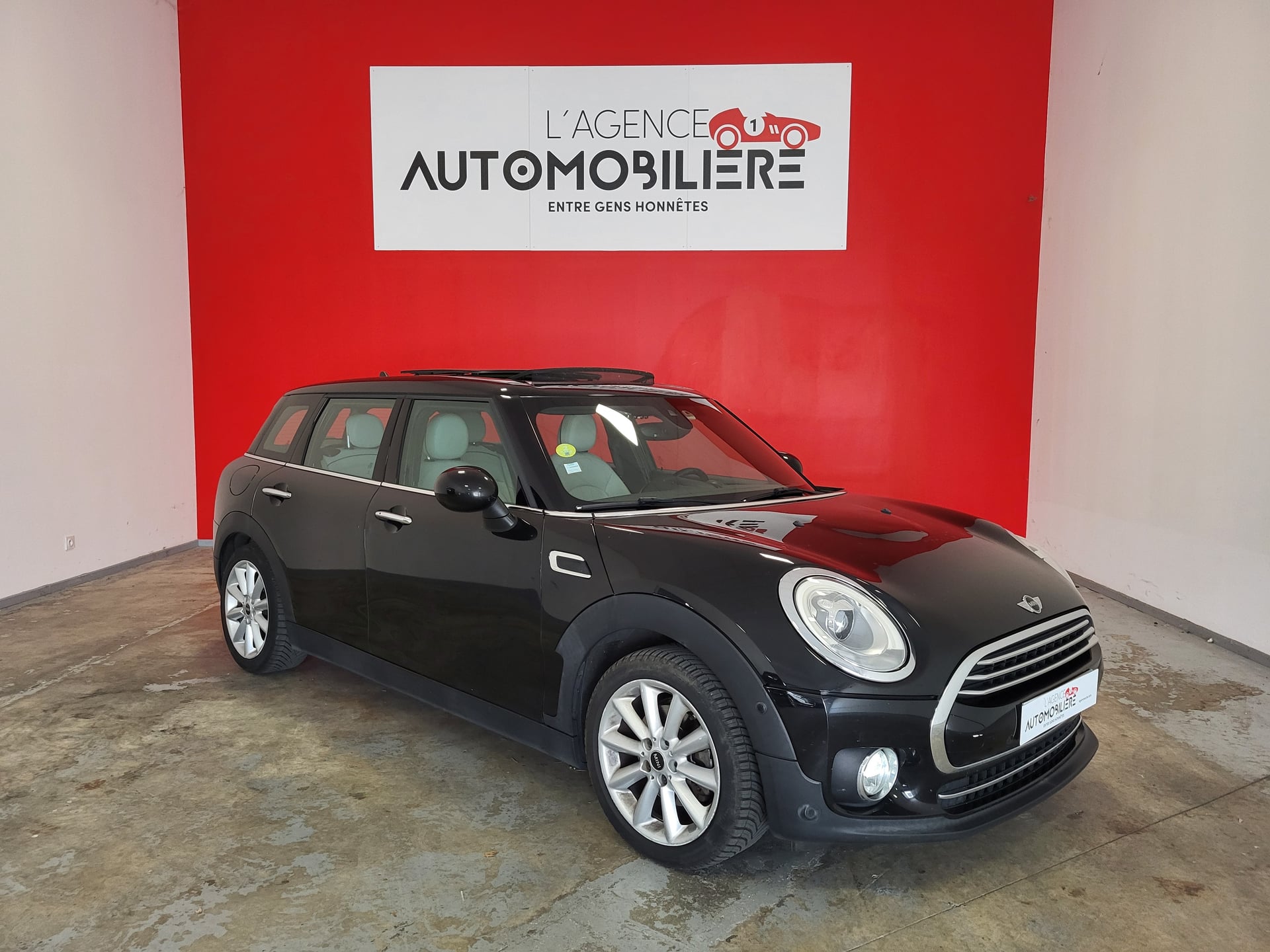 Mini Clubman MINI CLUBMAN COOPER D 2.0L 150 TOIT PANORAMIQUE GPS CUIR COMPLET BVA8