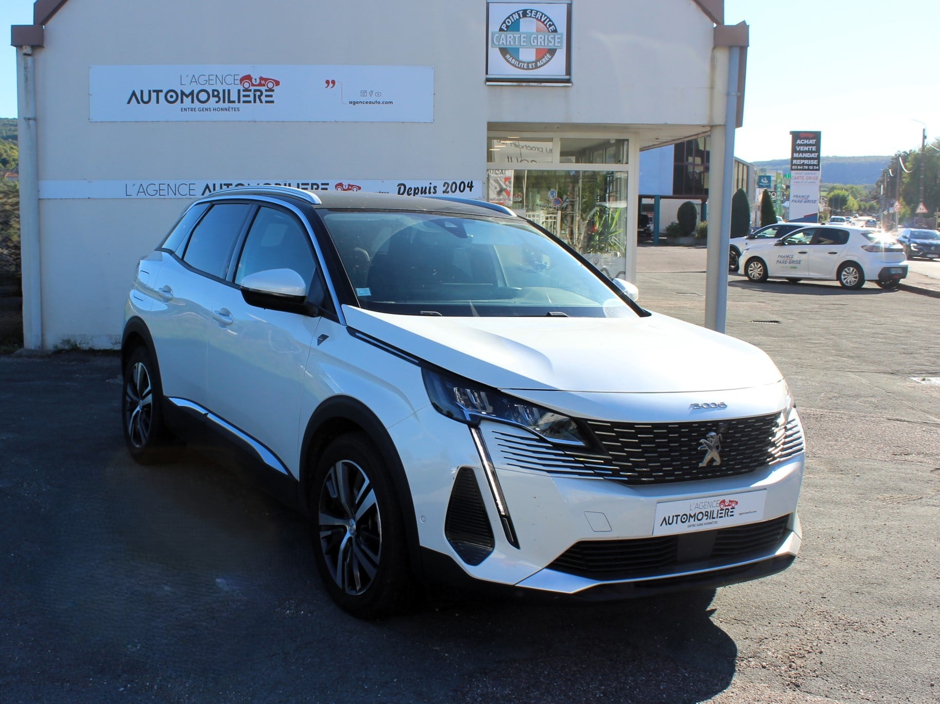 Peugeot 3008 II -2 - HYBRID4 300 CH Roadtrip *4X4 BOITE AUTO