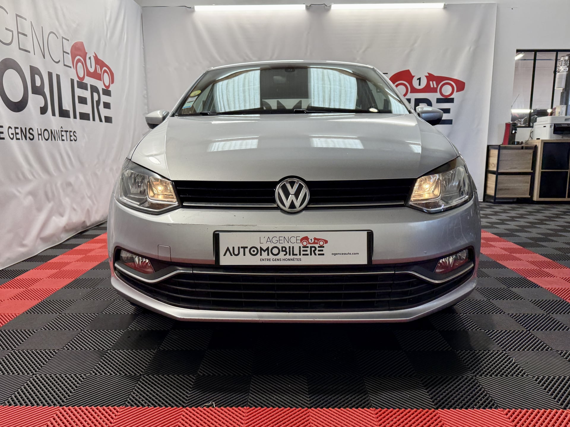 Volkswagen Polo V (2) 1.4 TDI 75 BLUEMOTION TECHNOLOGY ALLSTAR 5P — 2