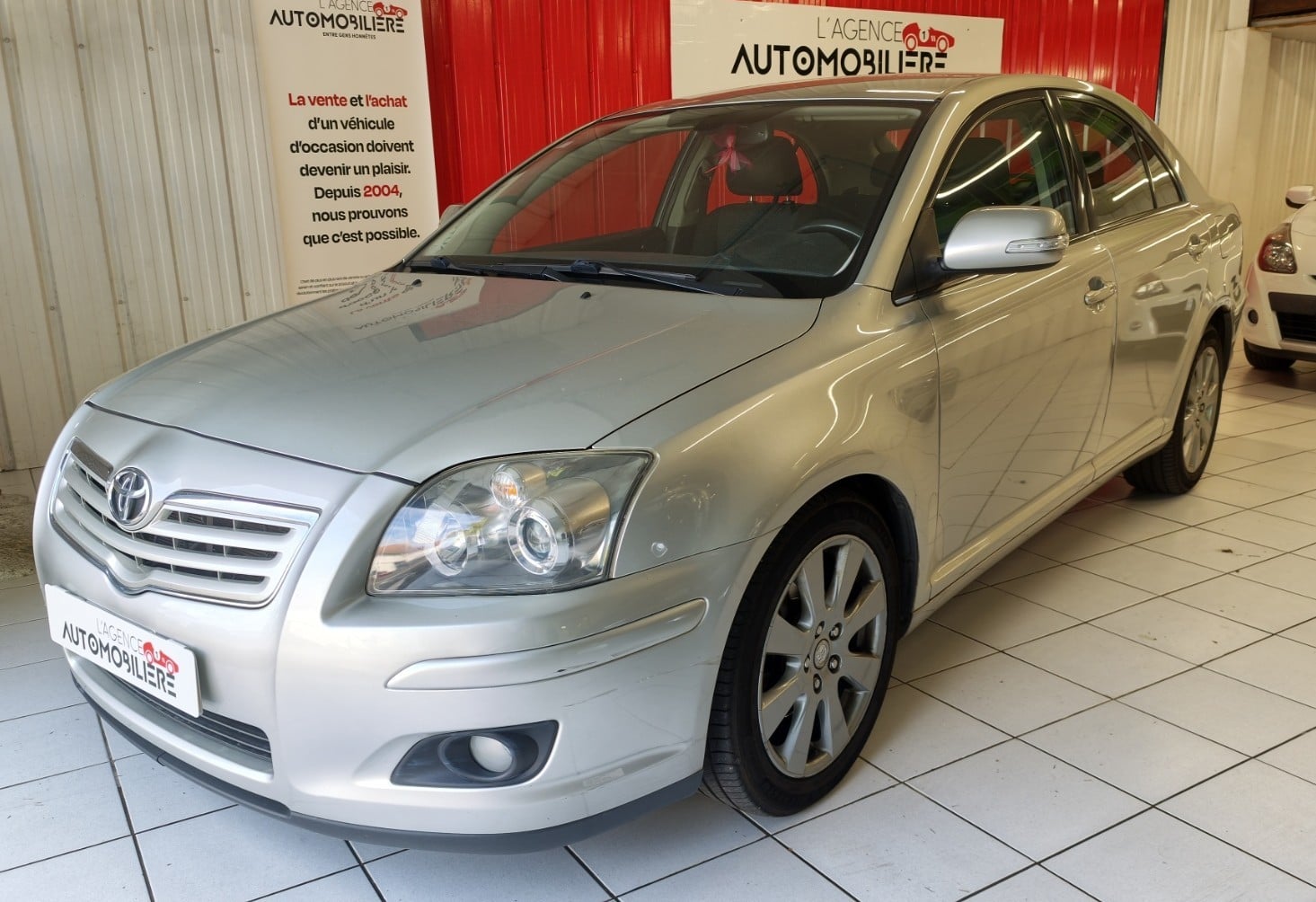 Toyota Avensis TOYOTA AVENSIS 2.2L D4D 150CV 1ERE MAIN
