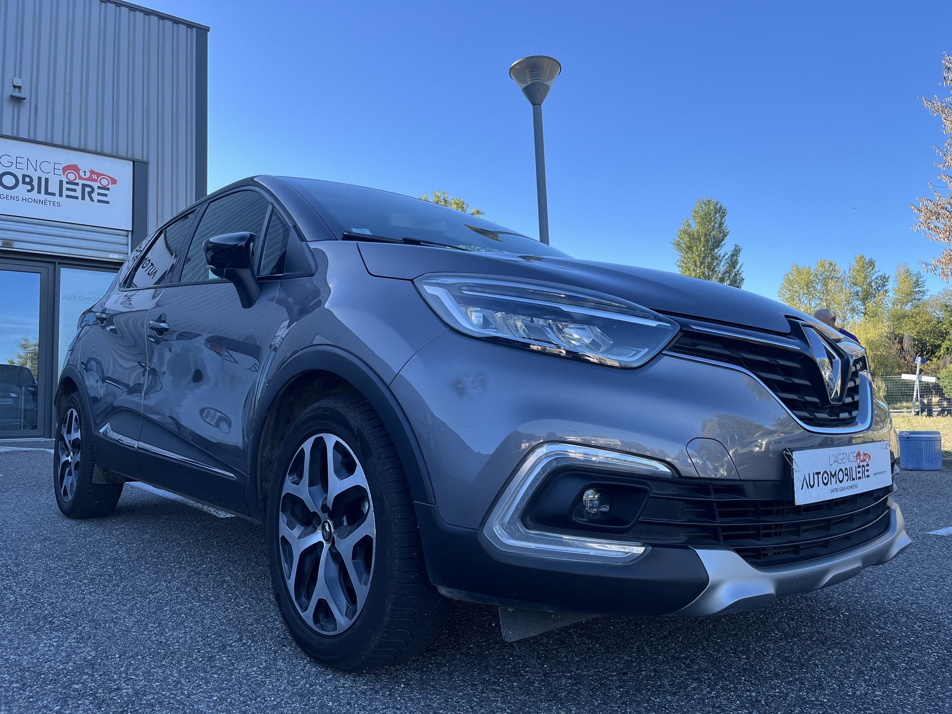 Renault Captur 1.5 DCI 90cv INTENS DITRIBUTION A JOUR