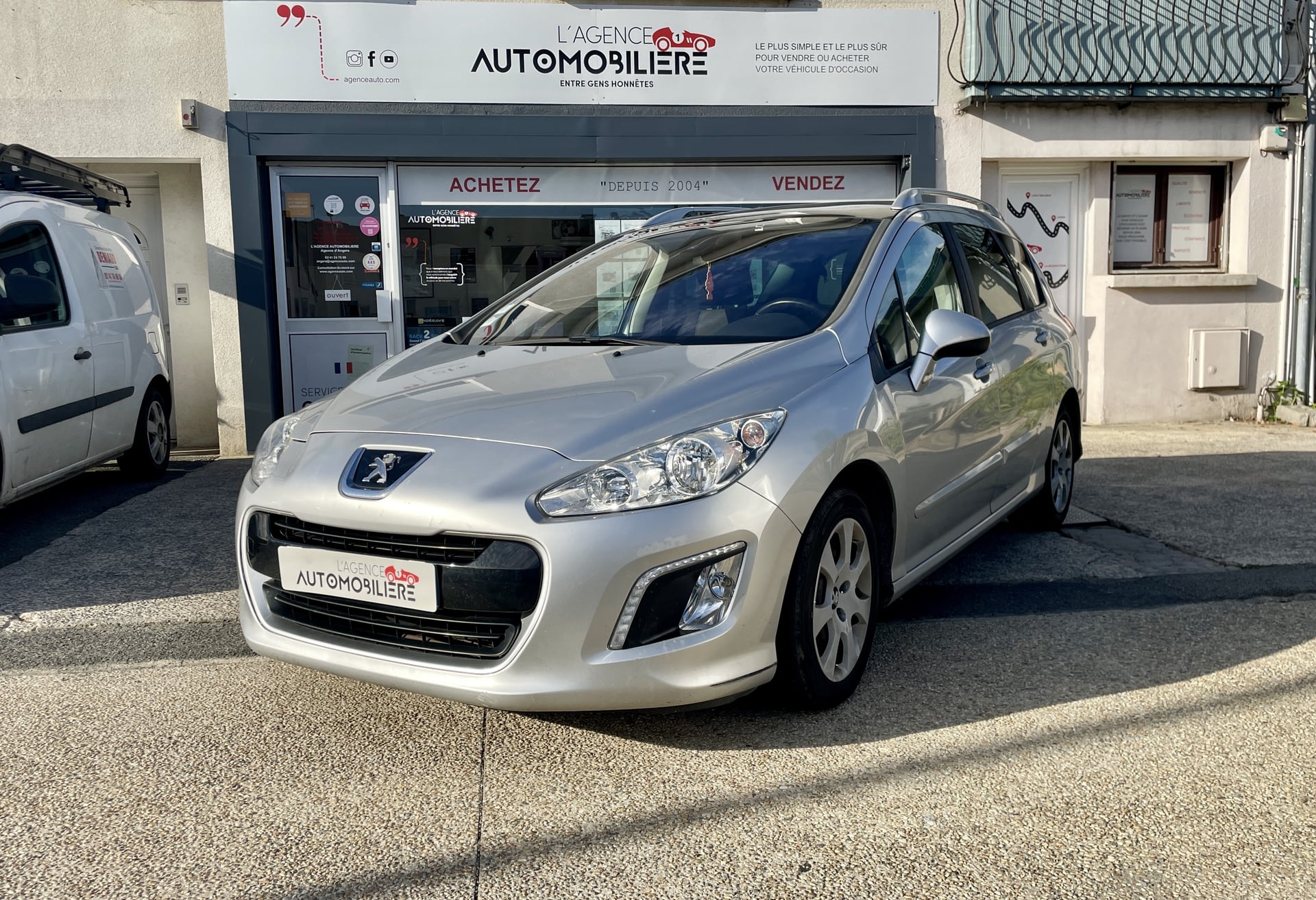 Peugeot 308 SW 1.6 HDi 92 cv Family - Toit Pano