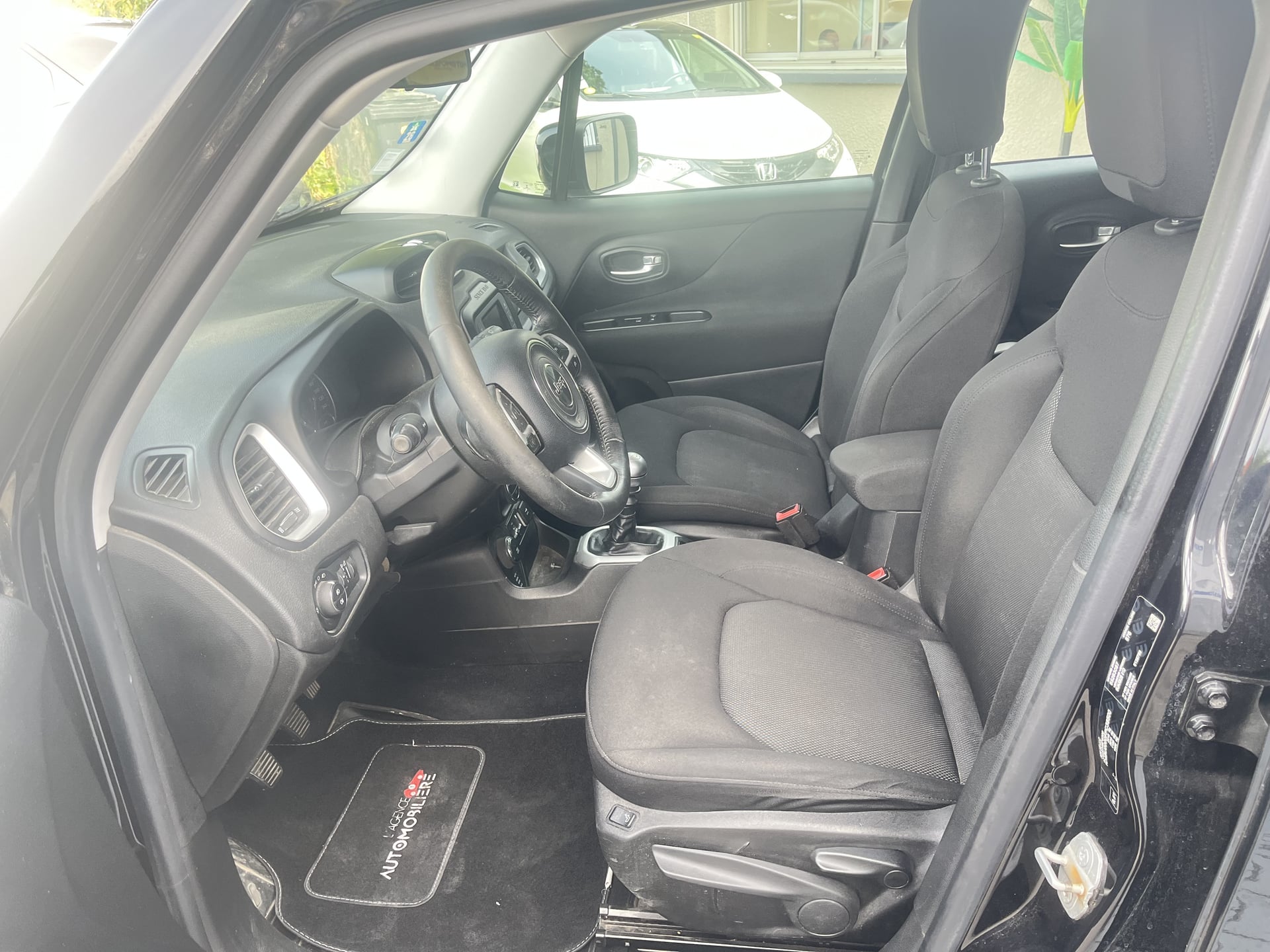 Jeep Renegade 2.0 CRD 16V 4WD S&S 120 cv — 13