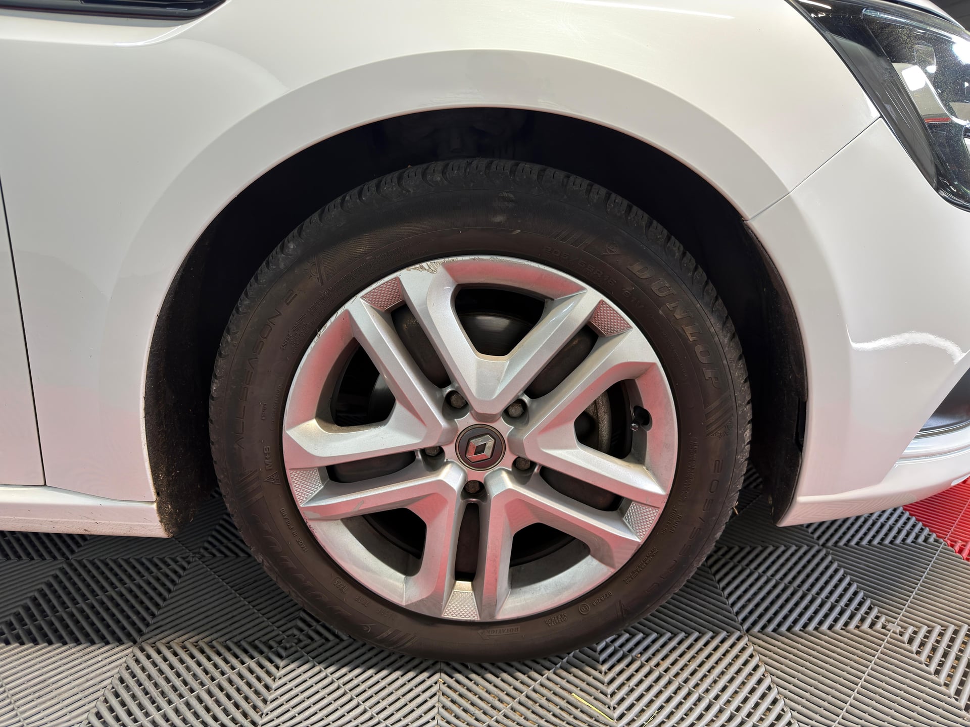 Renault Megane Estate 1.5 dCi 90ch energy Zen — 34