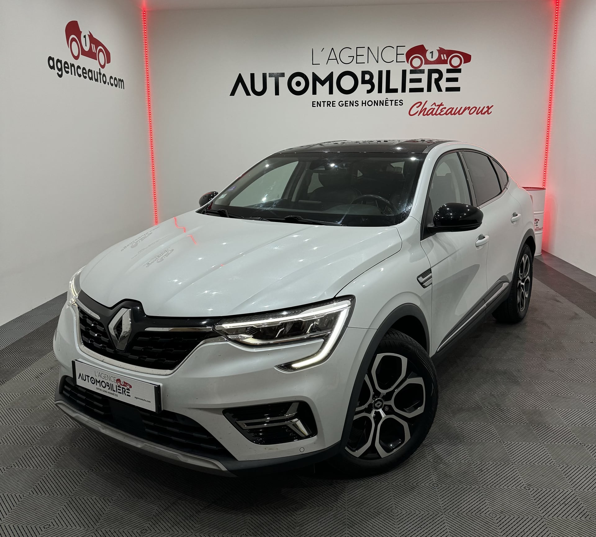 Renault Arkana INTENS 1.6 E-TECH HYBRID 145CV EDC CAMERA/GPS/BLUETOOTH/REGULATEUR/JTES/FX LEDS/ATTELAGE