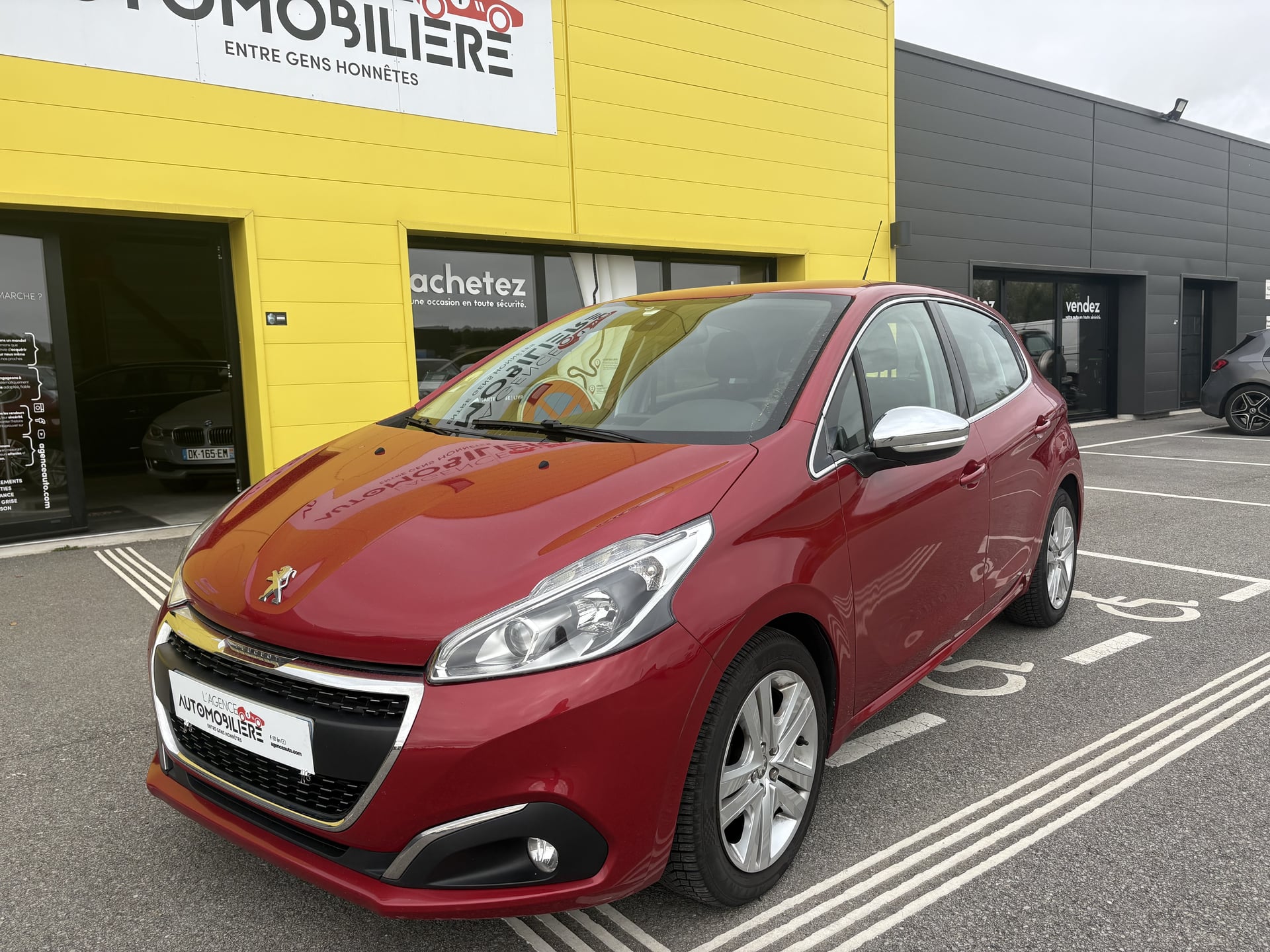 Peugeot 208 1.5 Blue HDI 100ch Allure Business — 2